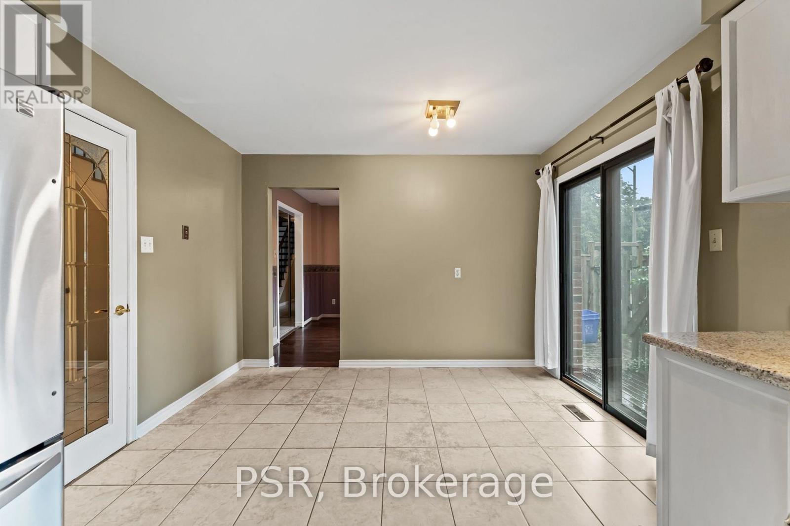 6 Lippincott Court, Richmond Hill, Ontario  L4C 7M5 - Photo 11 - N13658790