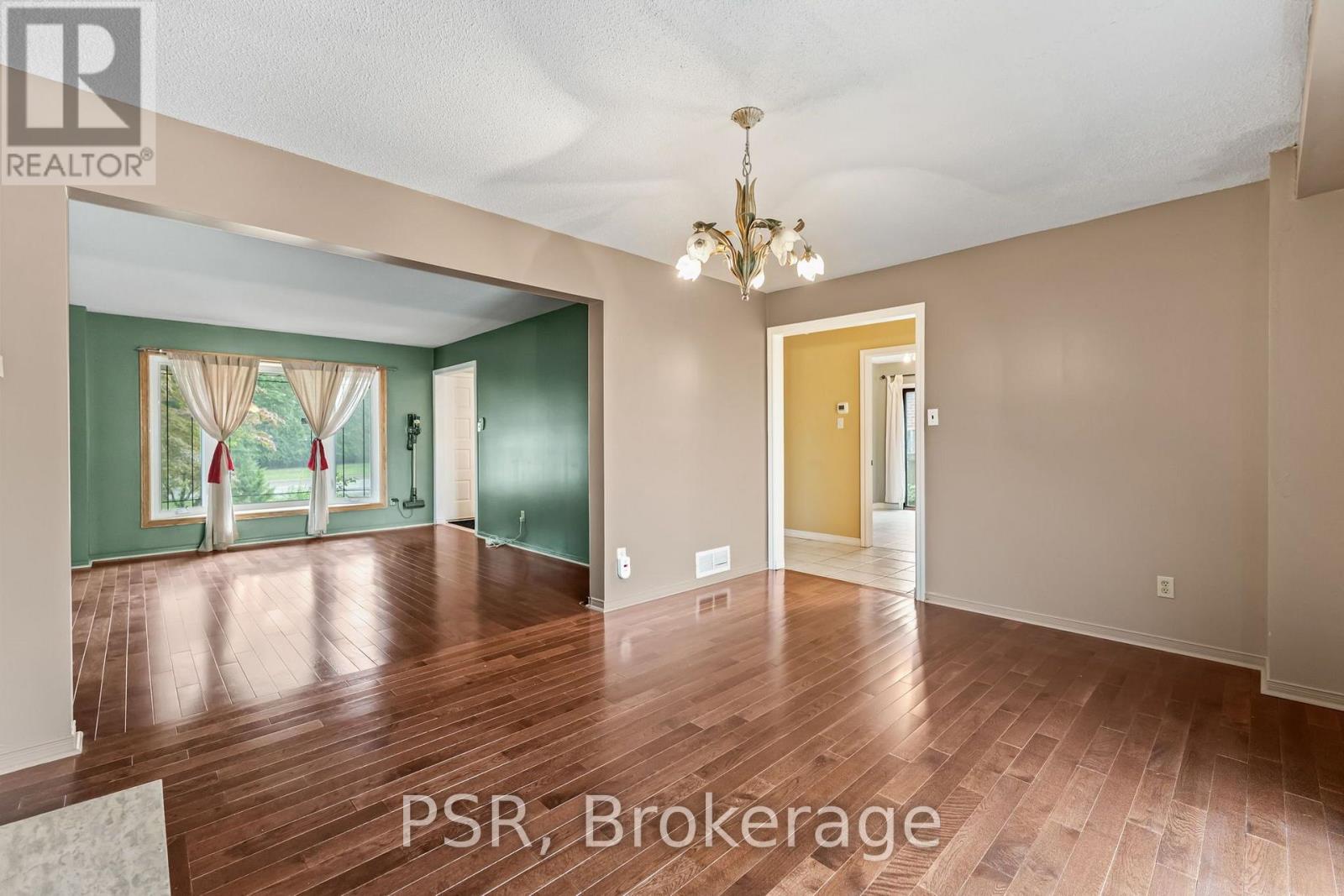 6 Lippincott Court, Richmond Hill, Ontario  L4C 7M5 - Photo 18 - N13658790