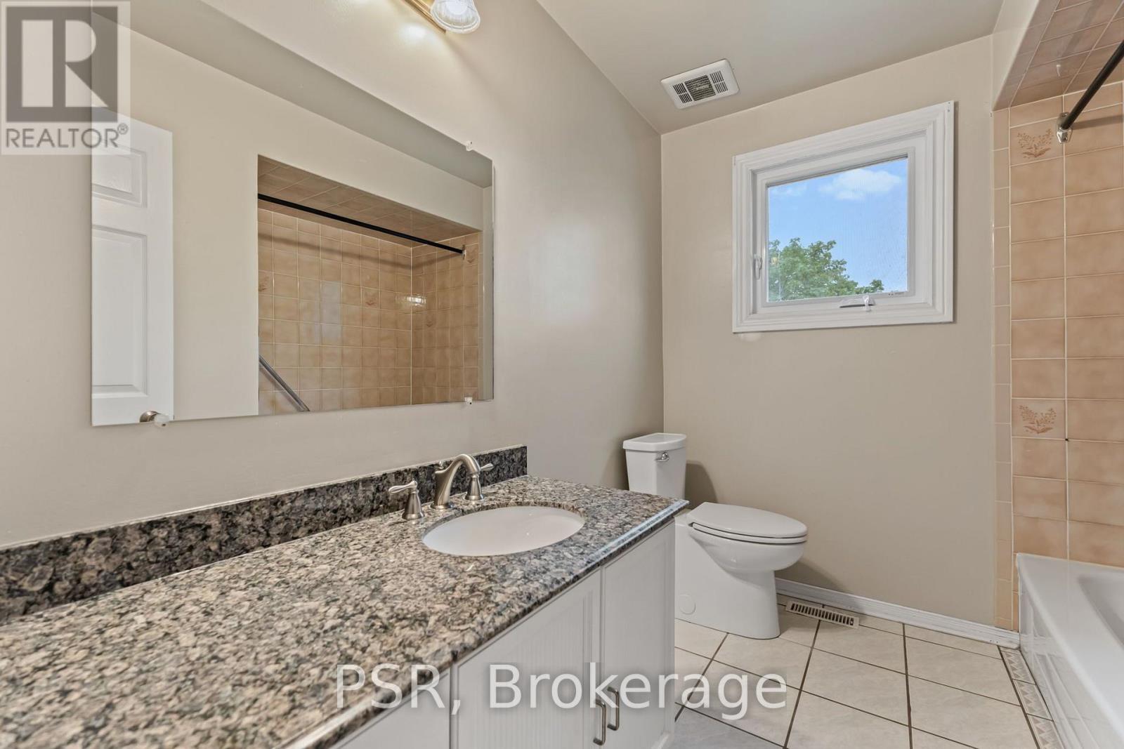 6 Lippincott Court, Richmond Hill, Ontario  L4C 7M5 - Photo 28 - N13658790