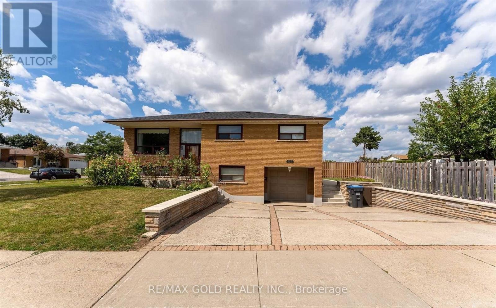 7305 REDSTONE ROAD, Mississauga, Ontario