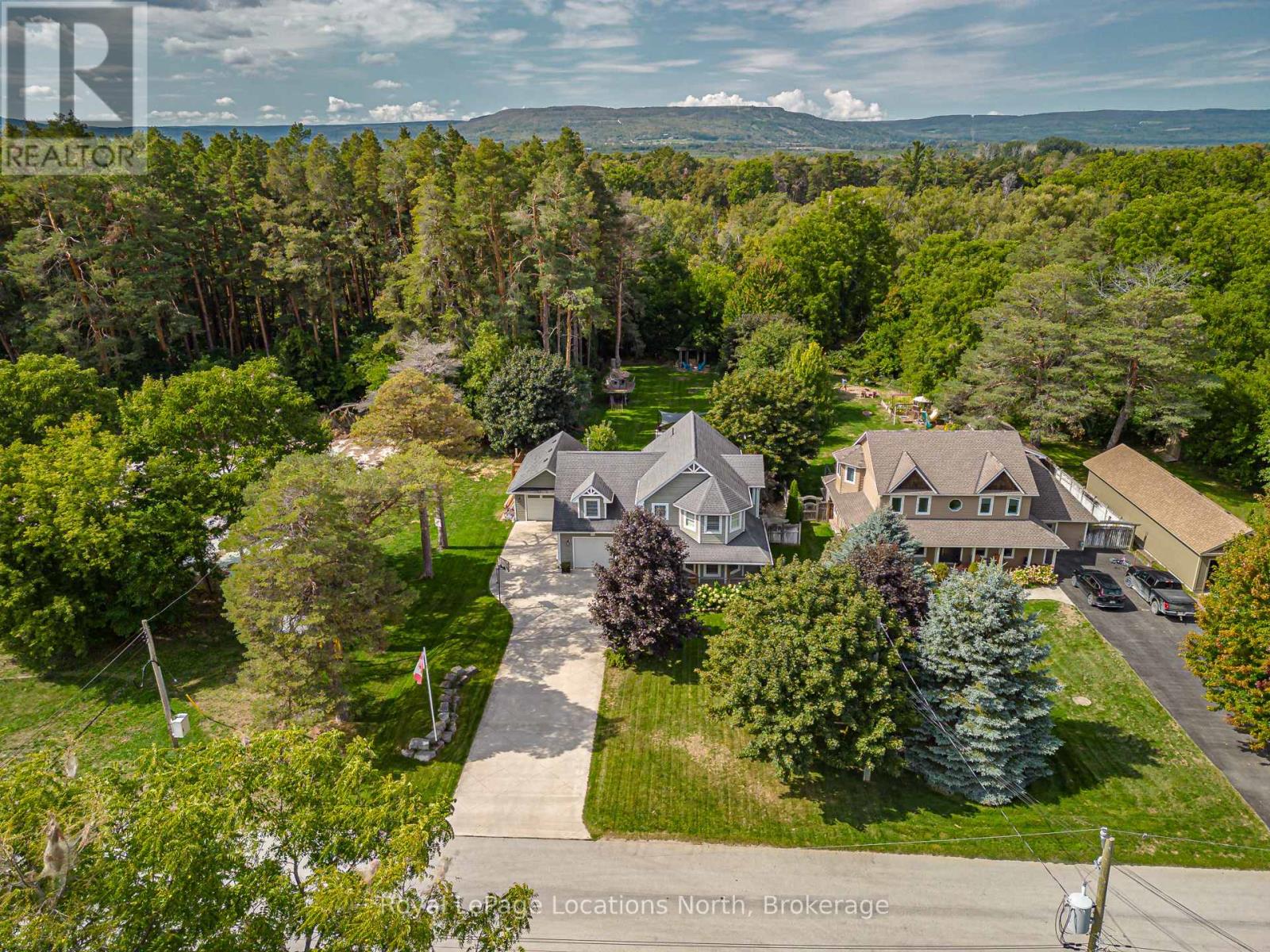 19 Melville Street, Clearview (Nottawa), Ontario  L0M 1P0 - Photo 3 - S13659624