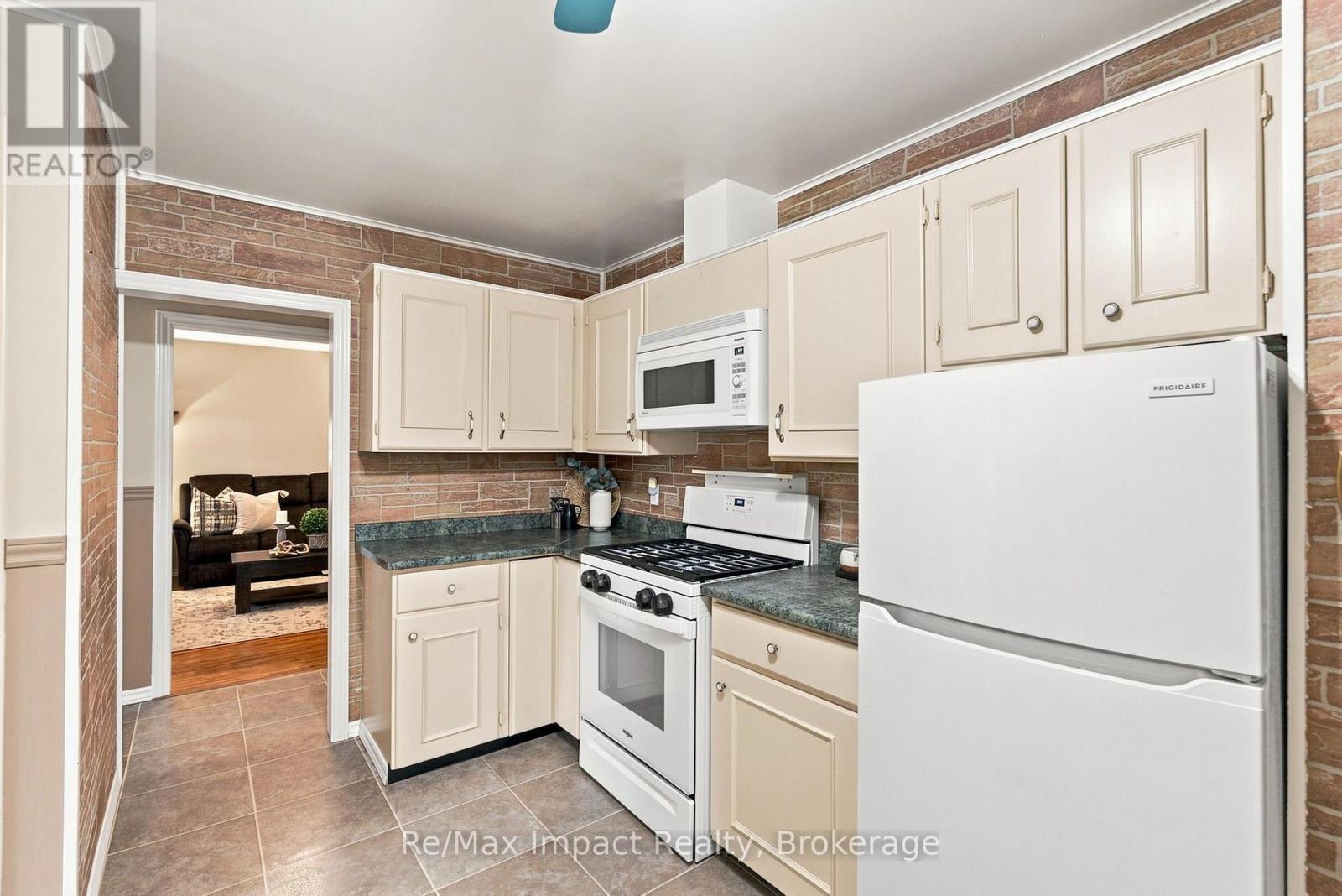 2347 Hancock Road, Clarington, Ontario  L1E 2M3 - Photo 14 - E13659512