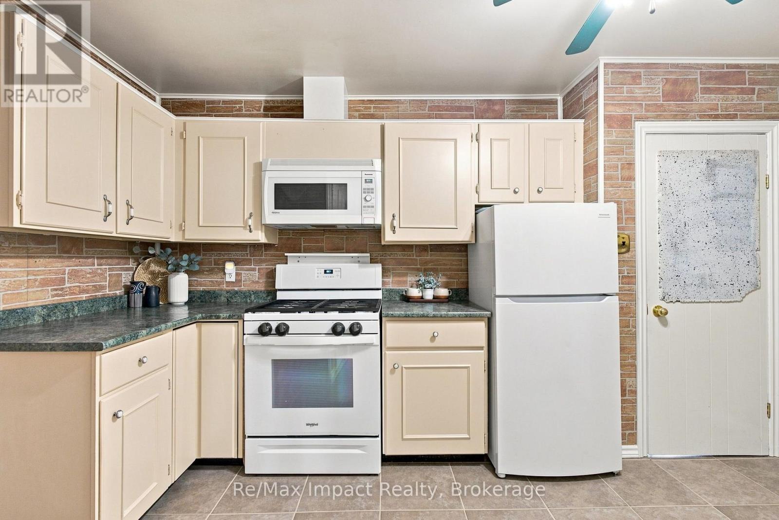 2347 Hancock Road, Clarington, Ontario  L1E 2M3 - Photo 15 - E13659512