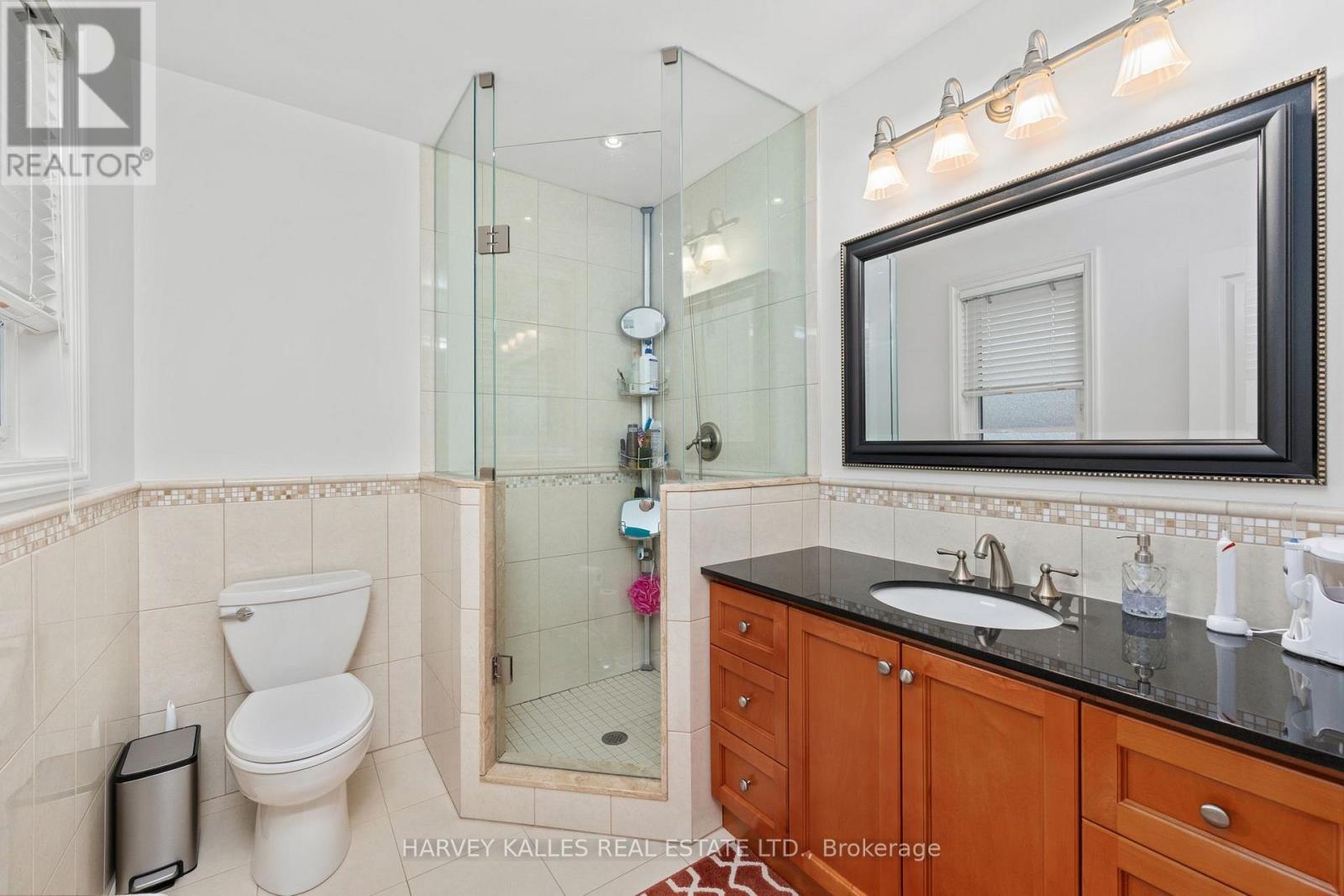 32 Acton Avenue, Toronto, Ontario  M3H 4G7 - Photo 18 - C13659602