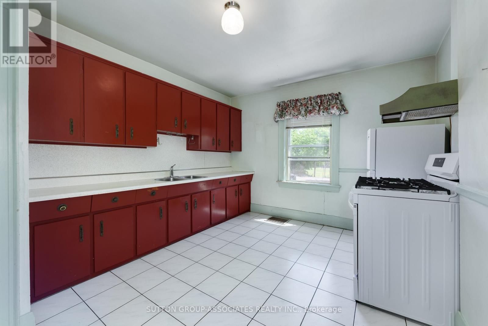 155 Earlsdale Avenue, Toronto, Ontario  M6E 1L3 - Photo 10 - C13659610