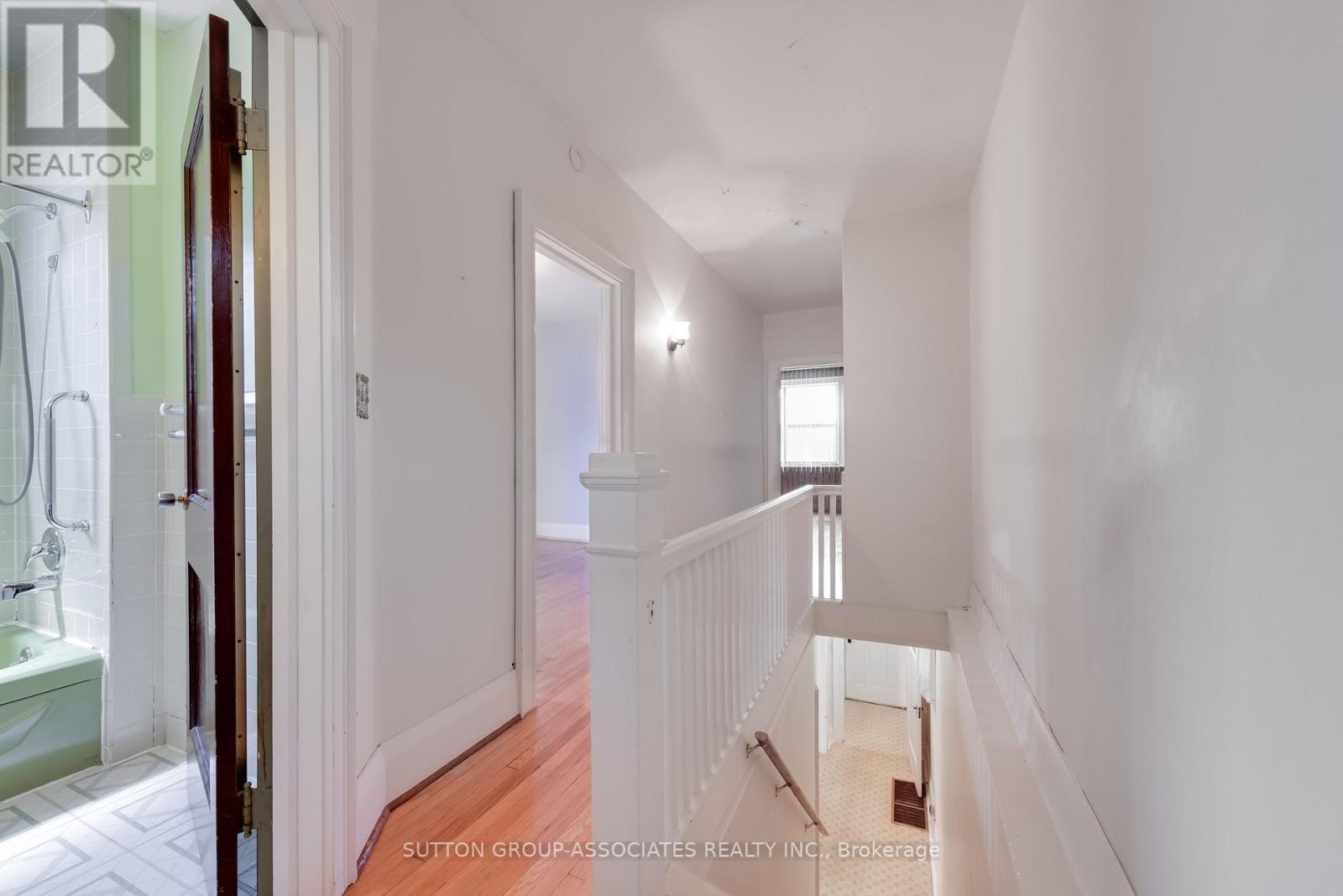 155 Earlsdale Avenue, Toronto, Ontario  M6E 1L3 - Photo 13 - C13659610