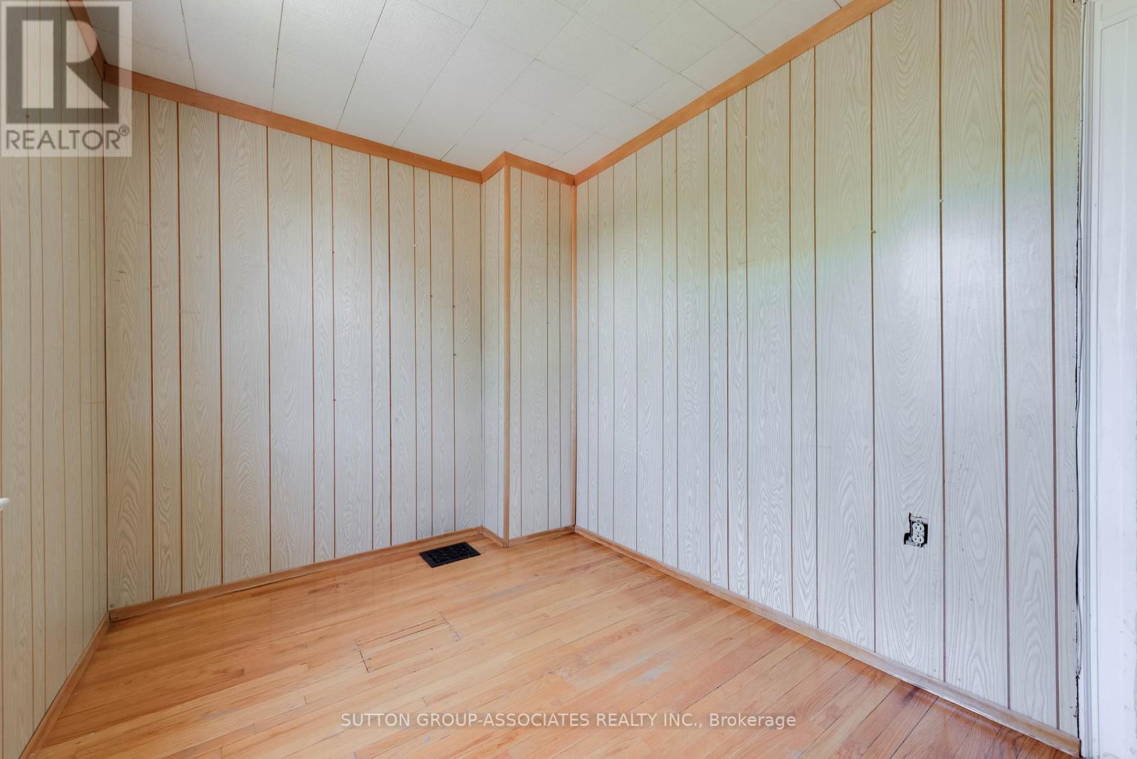 155 Earlsdale Avenue, Toronto, Ontario  M6E 1L3 - Photo 15 - C13659610