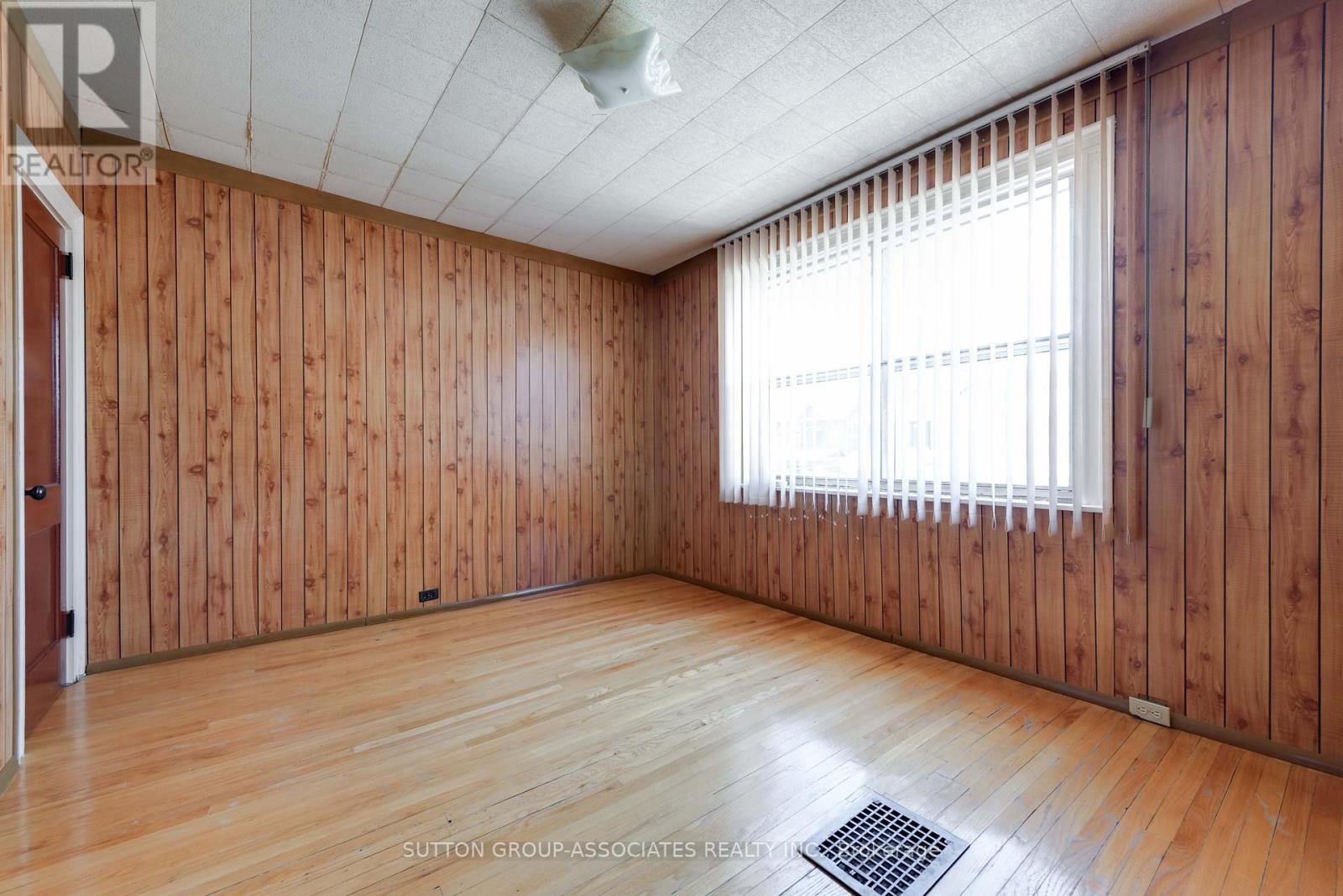 155 Earlsdale Avenue, Toronto, Ontario  M6E 1L3 - Photo 21 - C13659610