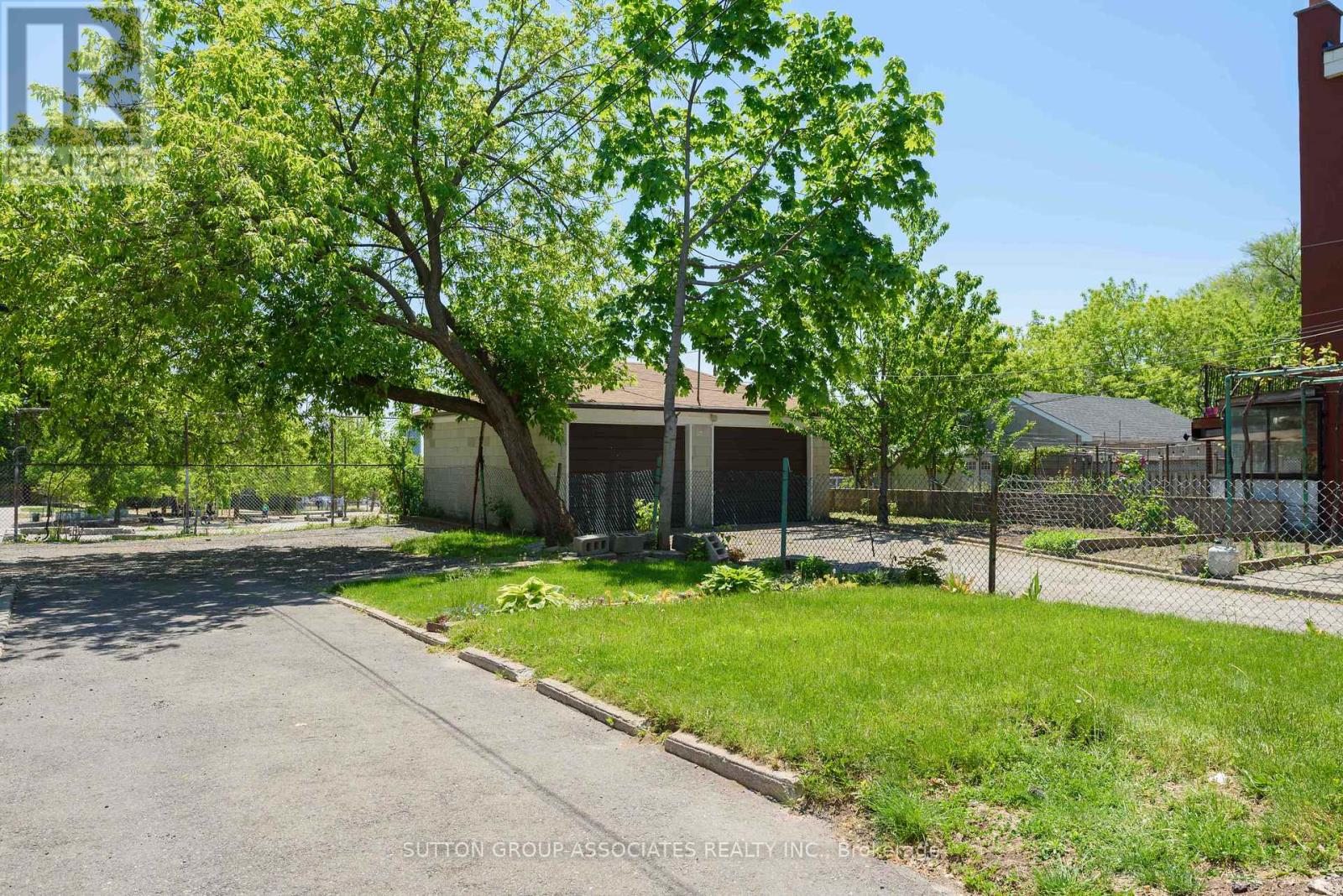 155 Earlsdale Avenue, Toronto, Ontario  M6E 1L3 - Photo 25 - C13659610