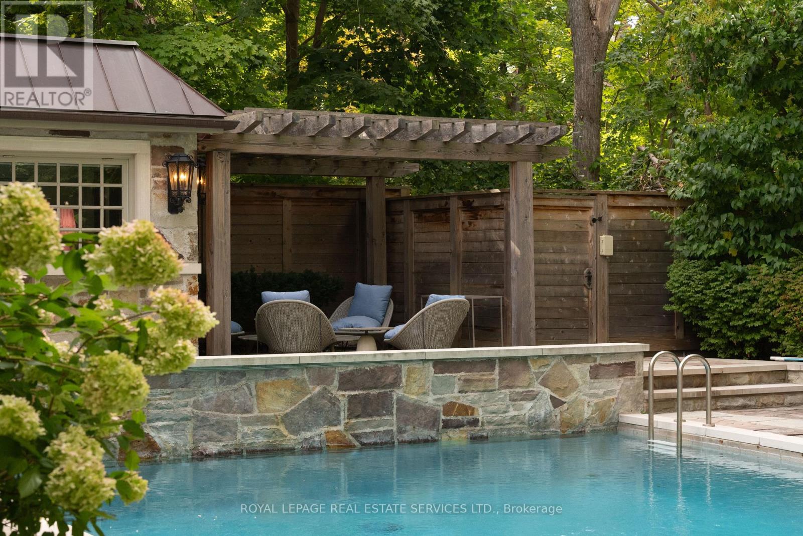 108 Sandringham Drive, Toronto, Ontario M3H 1C9 - Photo 41 - C13659630