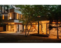 12 YORK VALLEY CRESCENT, Toronto, Ontario