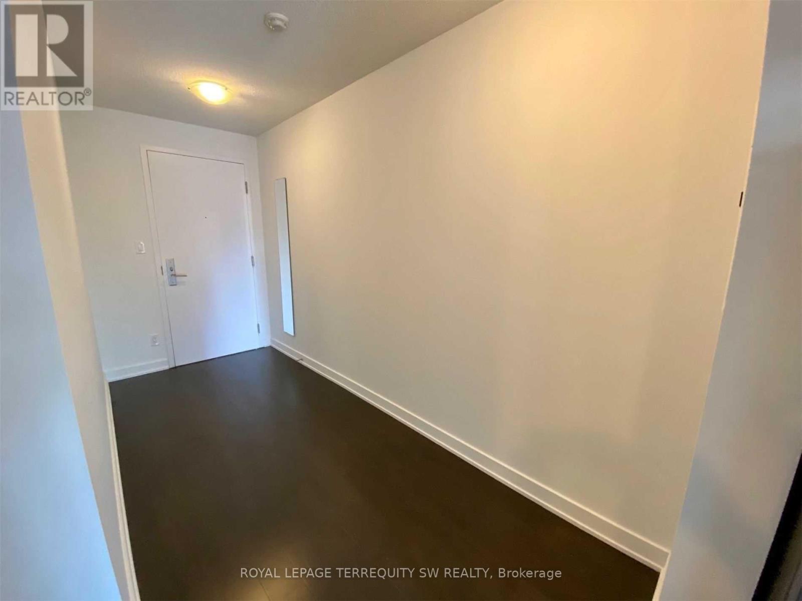 613 - 126 Simcoe Street, Toronto, Ontario M5H 4E6 - Photo 3 - C13659670
