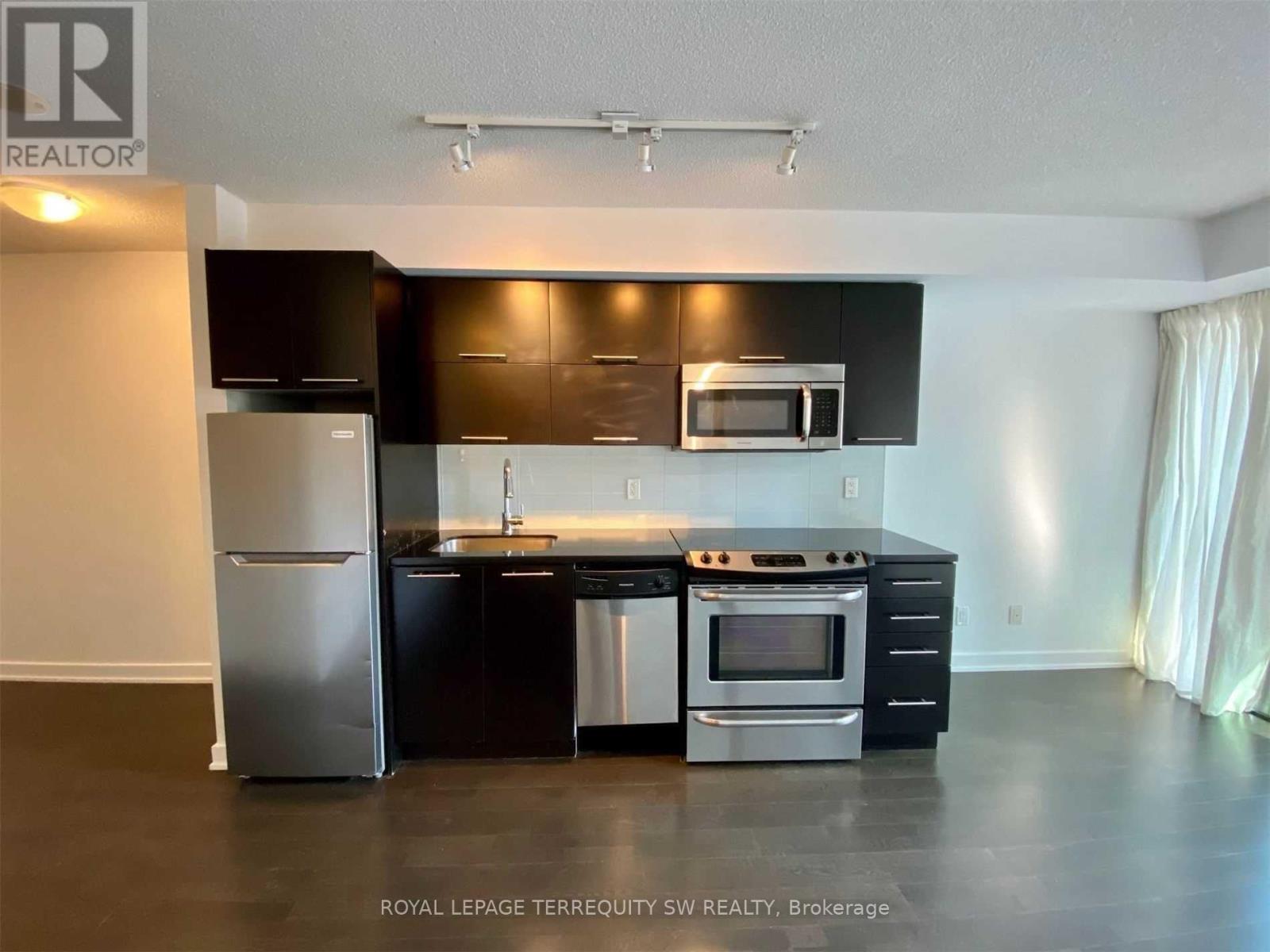 613 - 126 Simcoe Street, Toronto, Ontario M5H 4E6 - Photo 4 - C13659670