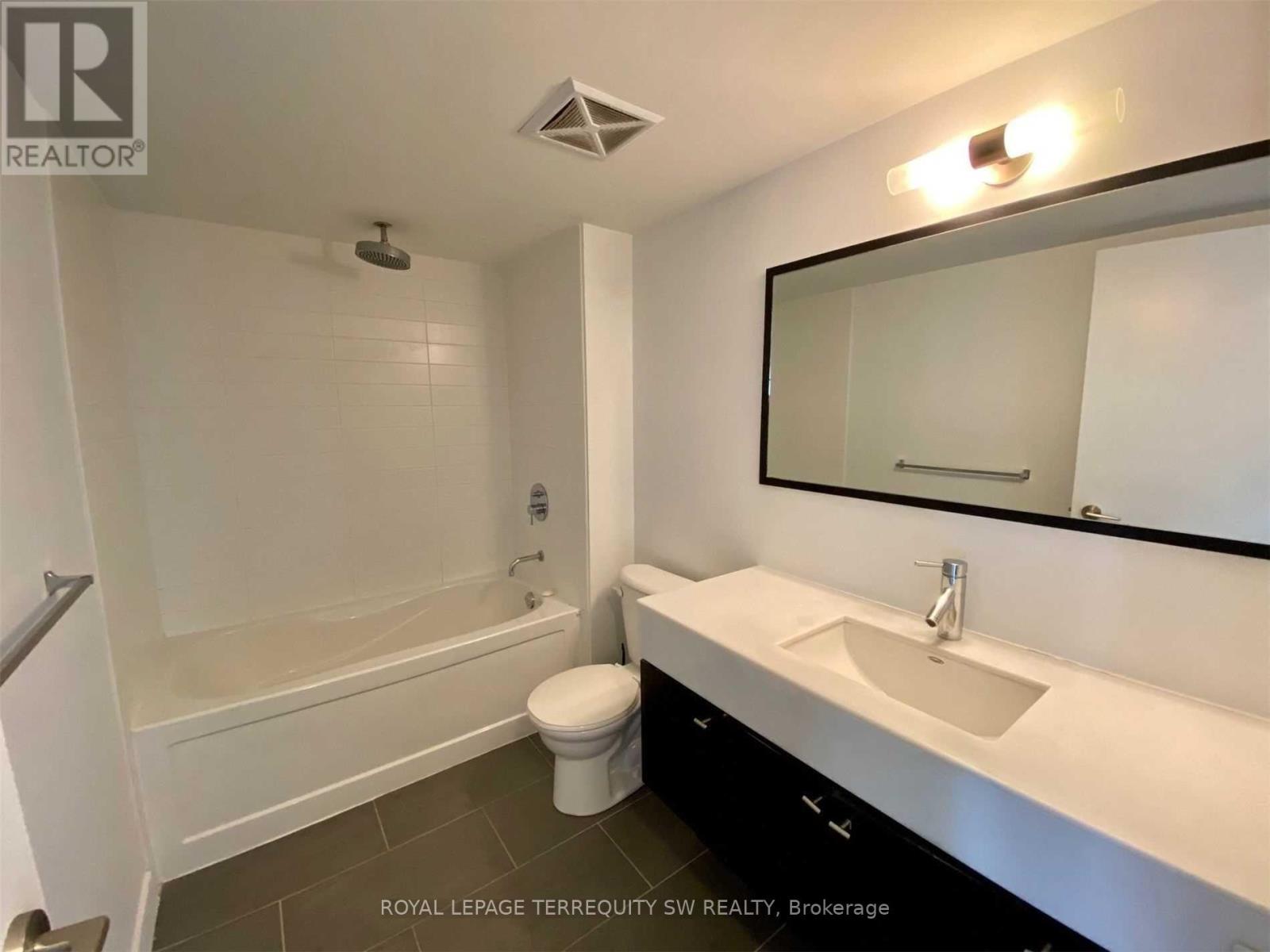 613 - 126 Simcoe Street, Toronto, Ontario M5H 4E6 - Photo 8 - C13659670