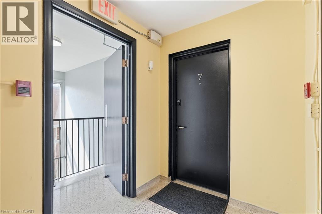 1254 Fennell Avenue E, Hamilton, Ontario  L8T 1T4 - Photo 9 - 40823176
