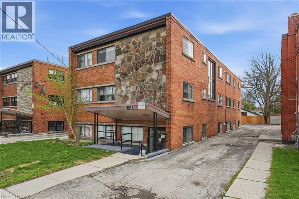 1254 Fennell Avenue E, Hamilton, Ontario  L8T 1T4 - Photo 2 - 40823176