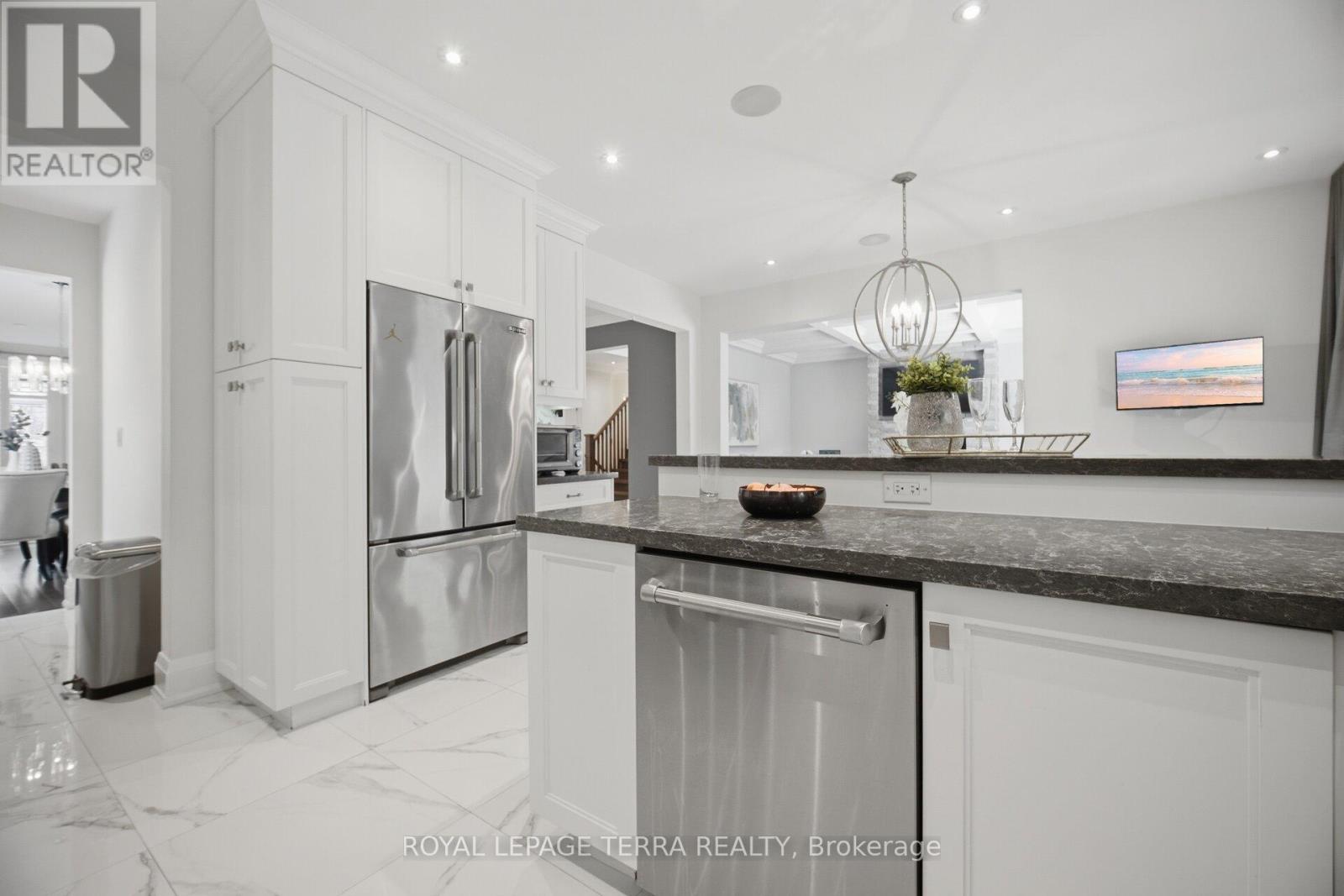 27 Minford Avenue, Toronto, Ontario  M1R 2B2 - Photo 14 - E13659488