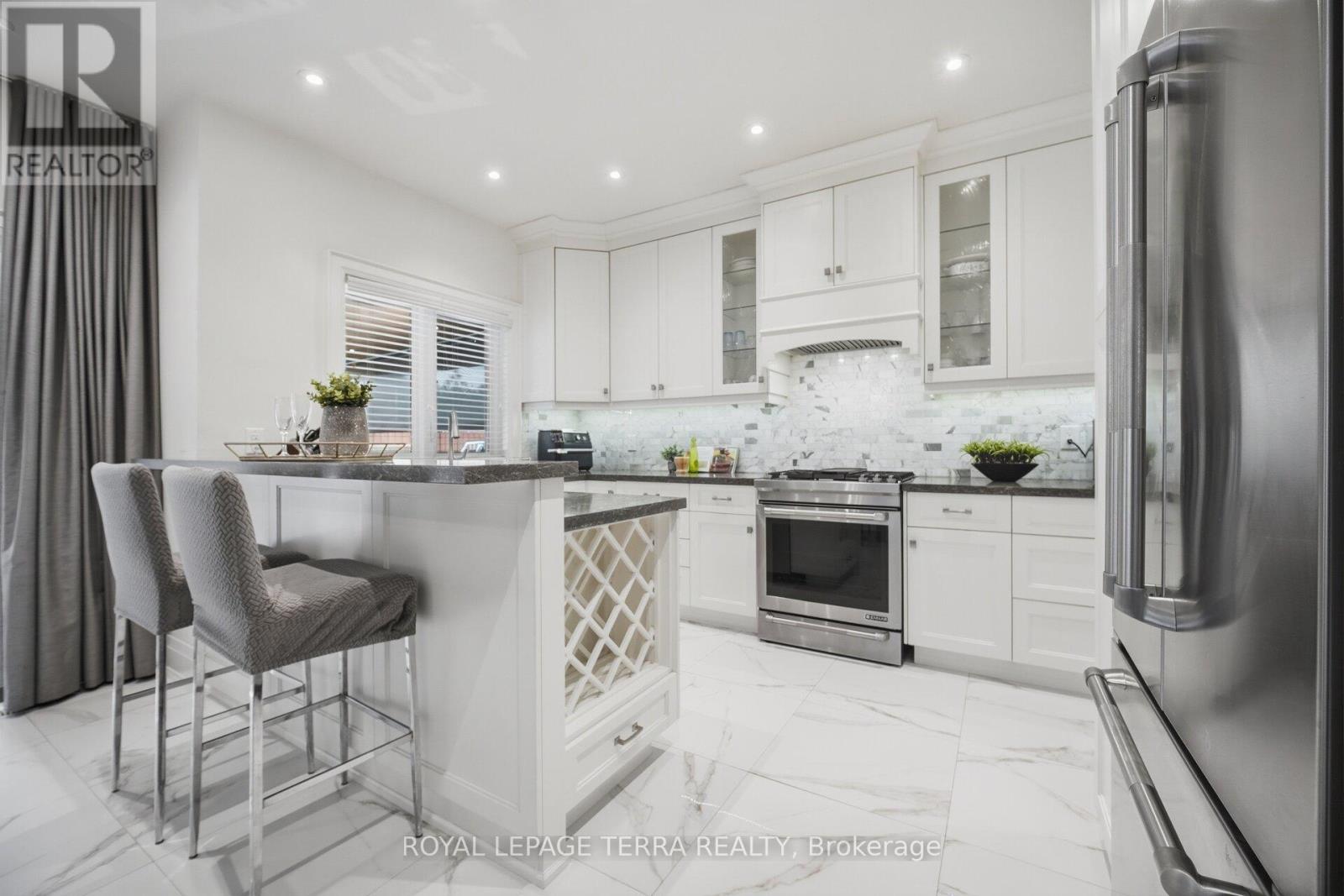 27 Minford Avenue, Toronto, Ontario  M1R 2B2 - Photo 16 - E13659488