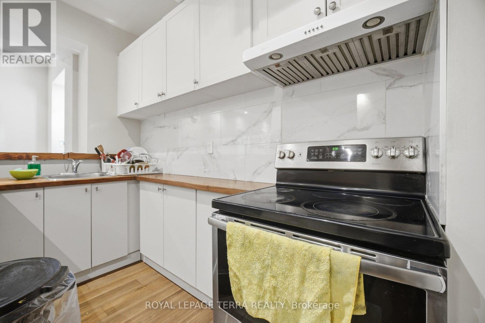 27 Minford Avenue, Toronto, Ontario  M1R 2B2 - Photo 38 - E13659488
