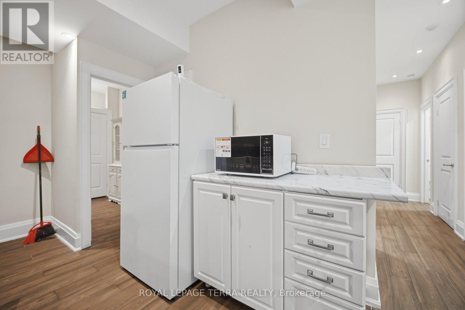 27 Minford Avenue, Toronto, Ontario  M1R 2B2 - Photo 39 - E13659488