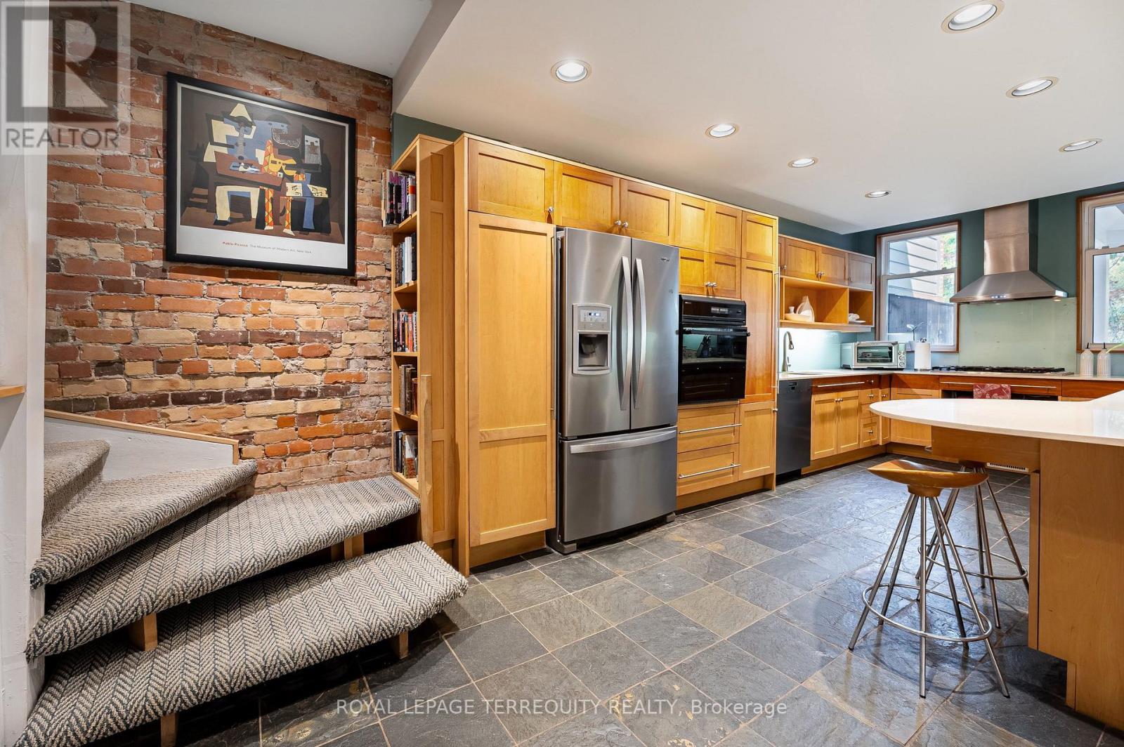 89 Leuty Avenue, Toronto, Ontario  M4E 2R2 - Photo 11 - E13659560