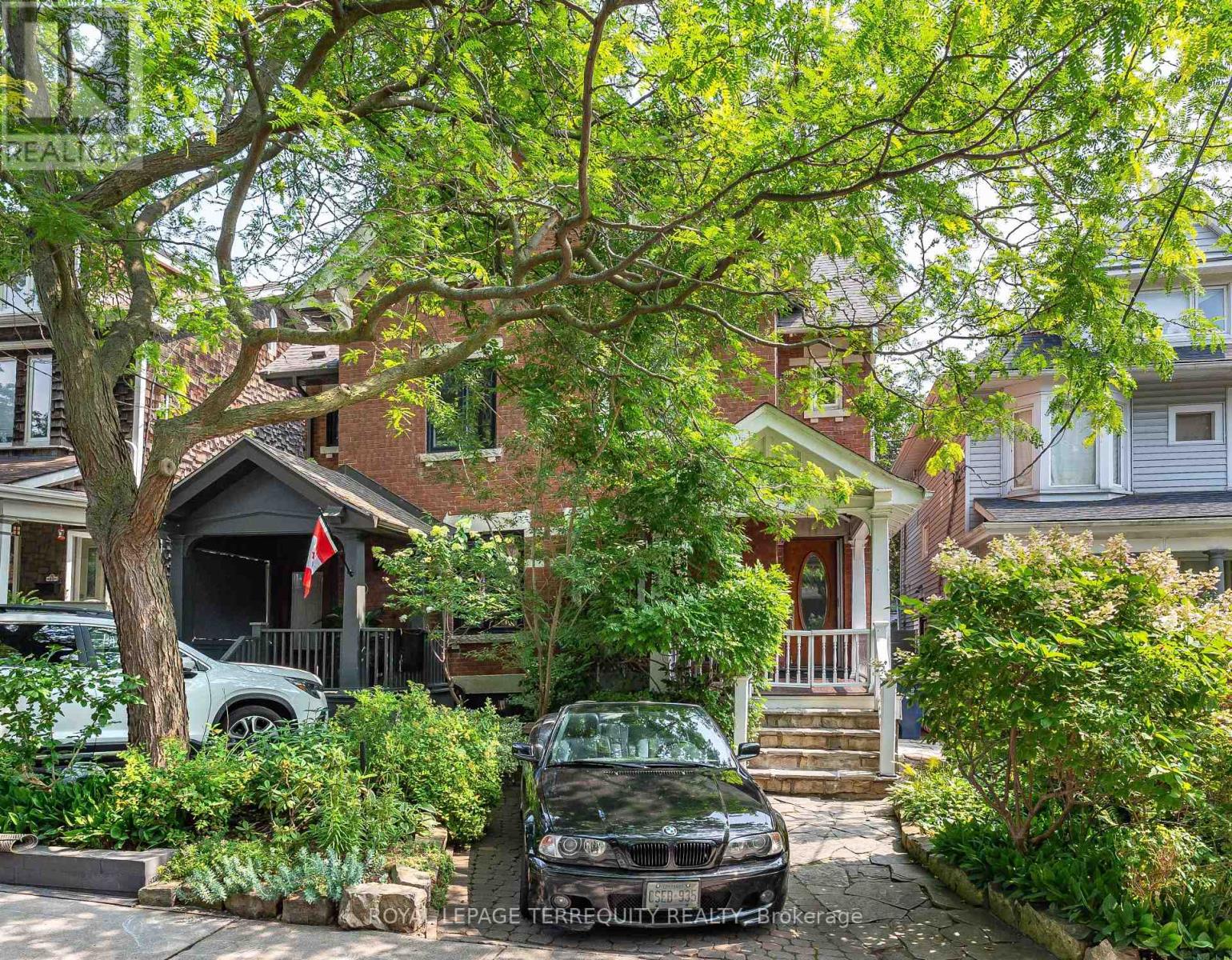 89 Leuty Avenue, Toronto, Ontario  M4E 2R2 - Photo 2 - E13659560
