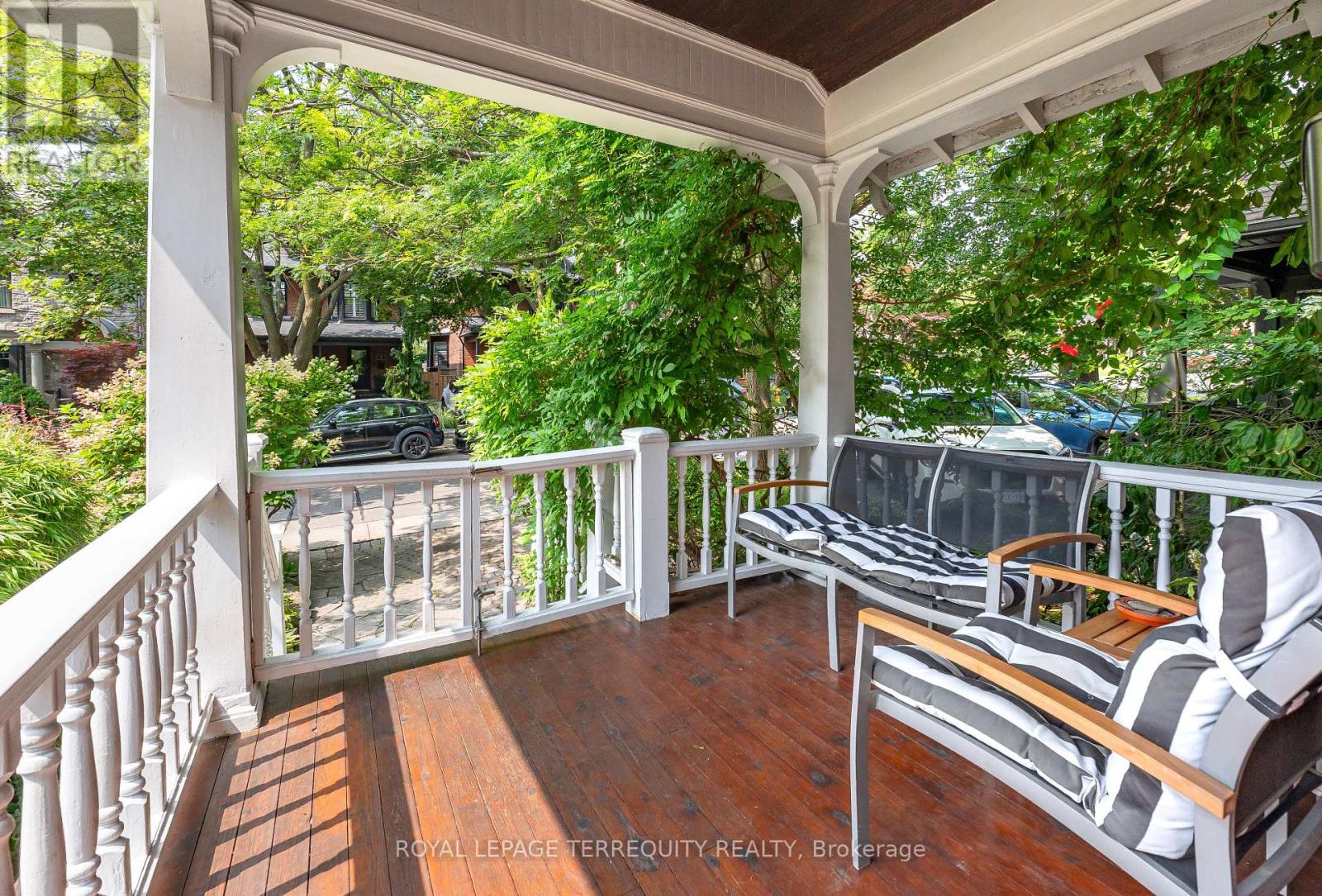 89 Leuty Avenue, Toronto, Ontario  M4E 2R2 - Photo 5 - E13659560