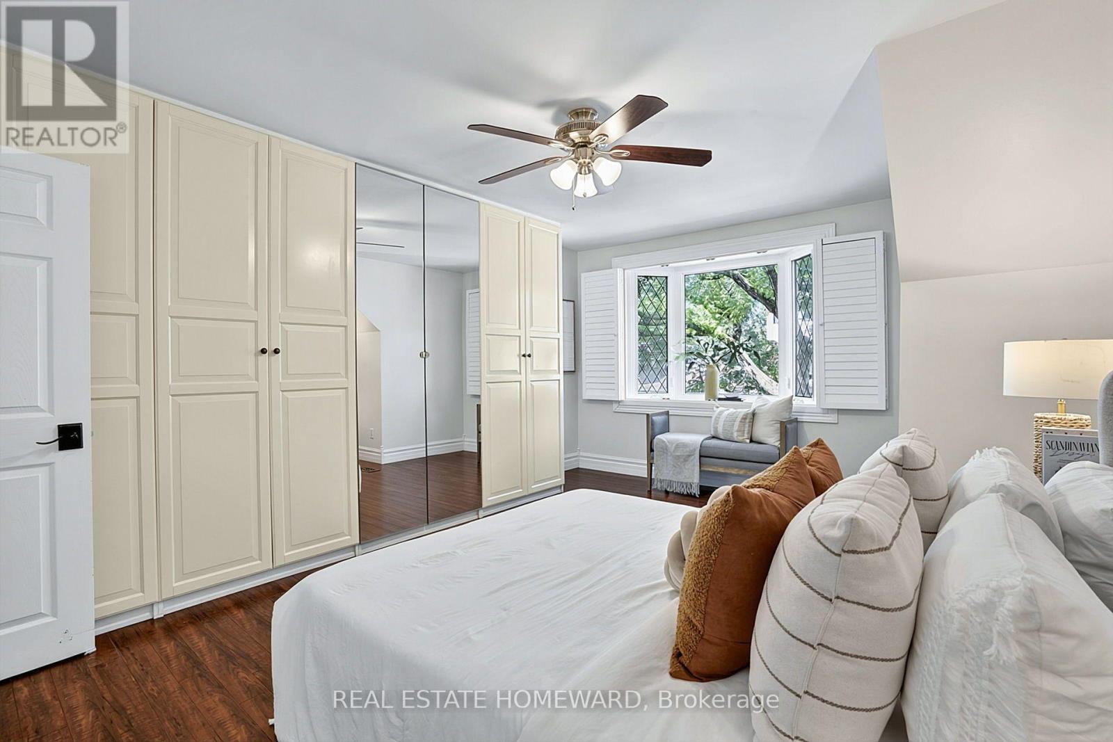 190 Rhodes Avenue, Toronto, Ontario  M4L 3A1 - Photo 15 - E13659570