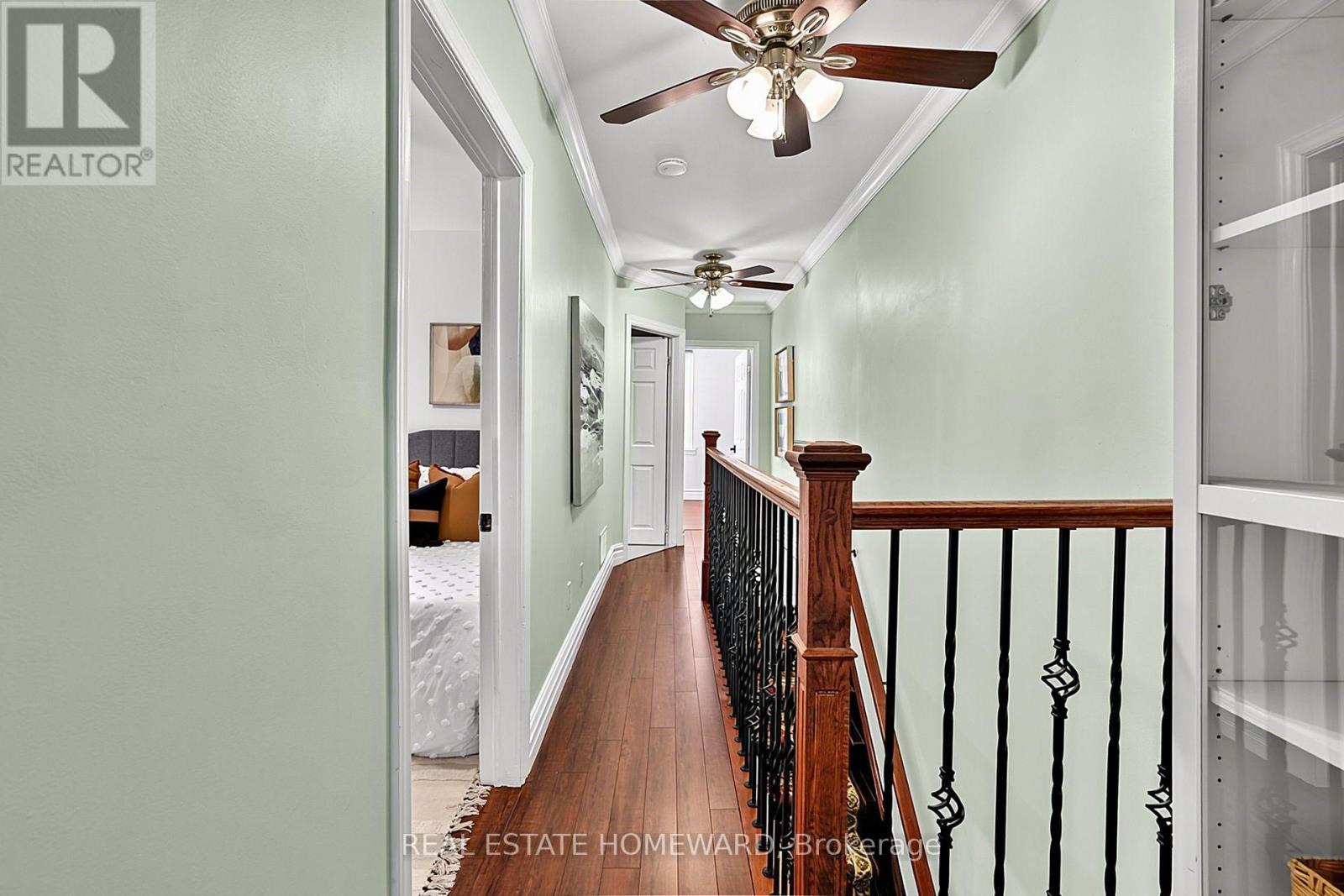 190 Rhodes Avenue, Toronto, Ontario  M4L 3A1 - Photo 17 - E13659570