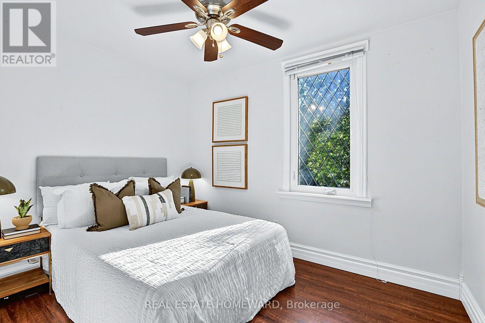 190 Rhodes Avenue, Toronto, Ontario  M4L 3A1 - Photo 19 - E13659570