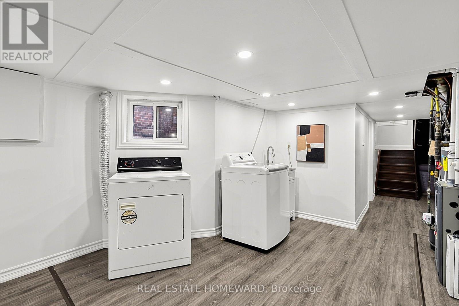 190 Rhodes Avenue, Toronto, Ontario  M4L 3A1 - Photo 30 - E13659570