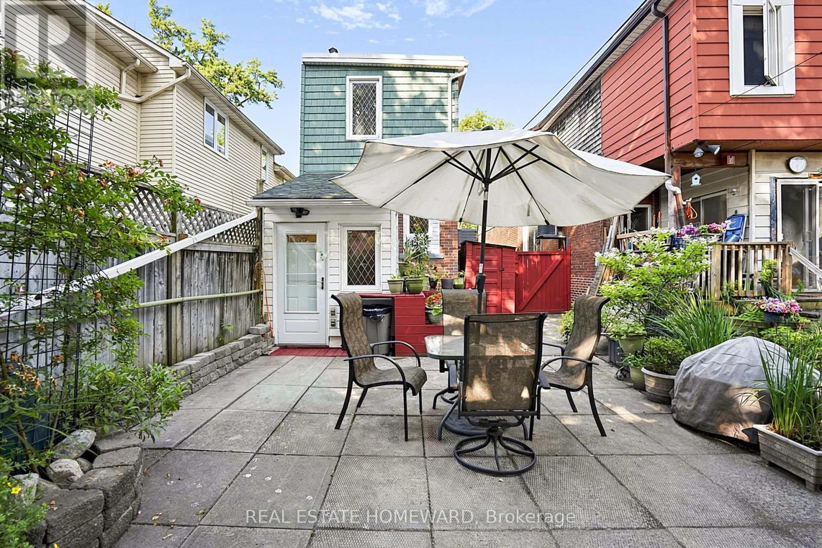 190 Rhodes Avenue, Toronto, Ontario  M4L 3A1 - Photo 34 - E13659570
