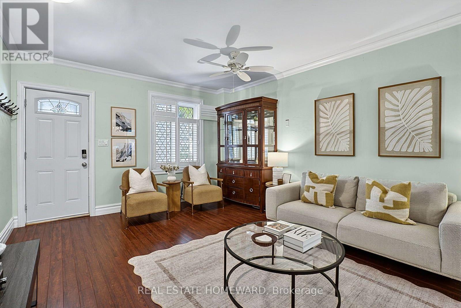 190 Rhodes Avenue, Toronto, Ontario  M4L 3A1 - Photo 6 - E13659570