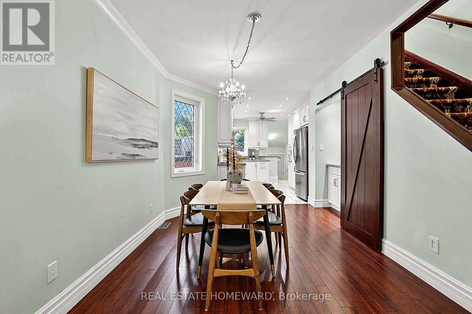 190 Rhodes Avenue, Toronto, Ontario  M4L 3A1 - Photo 7 - E13659570