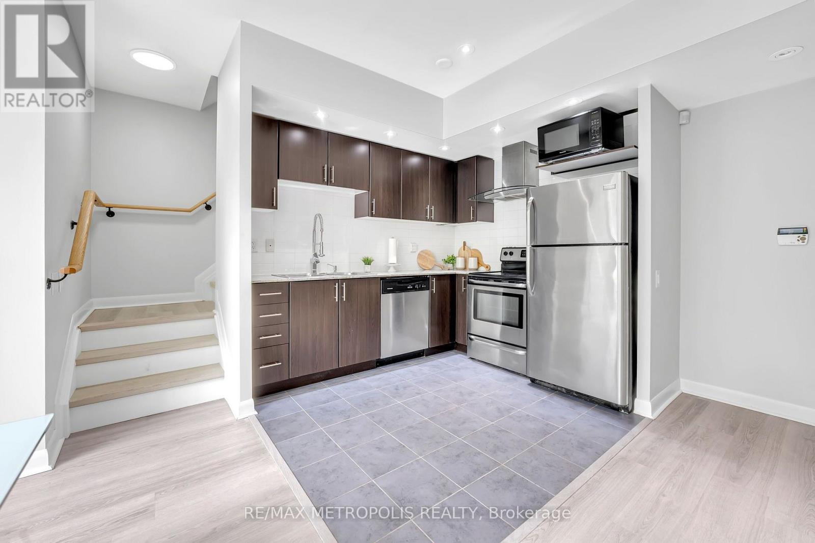 180 Borough Drive, Toronto, Ontario  M1P 0B5 - Photo 18 - E13659596
