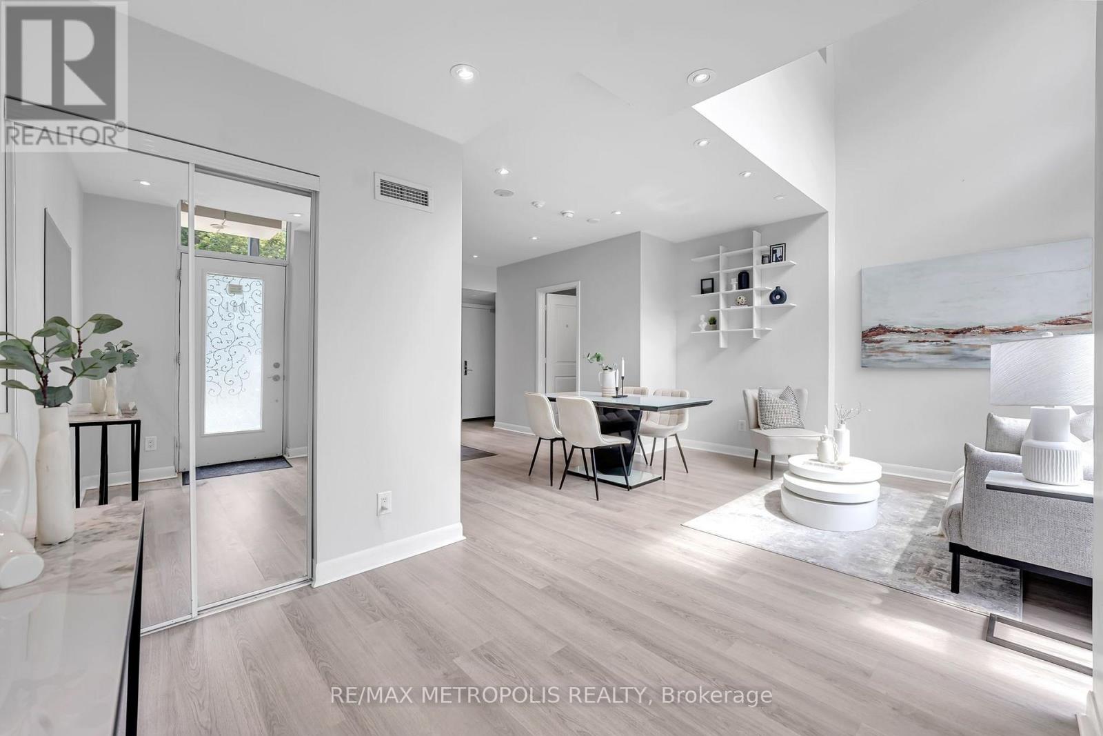 180 Borough Drive, Toronto, Ontario  M1P 0B5 - Photo 7 - E13659596