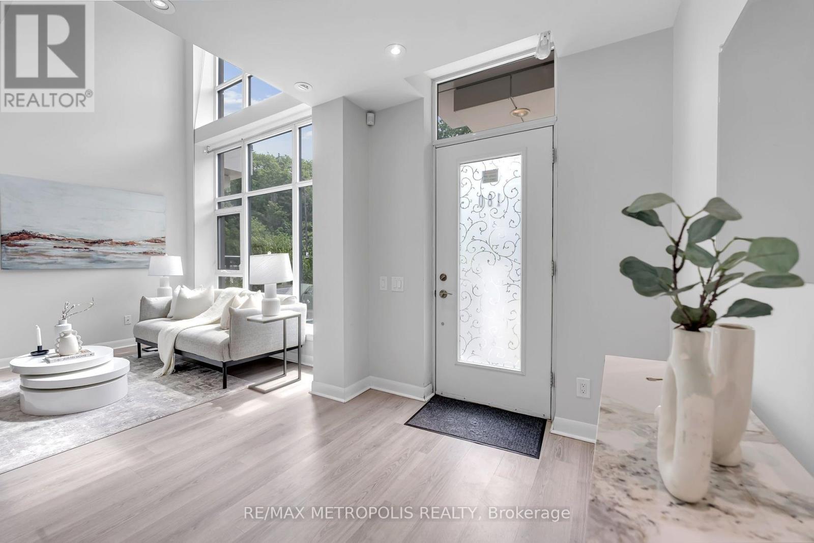 180 Borough Drive, Toronto, Ontario  M1P 0B5 - Photo 8 - E13659596