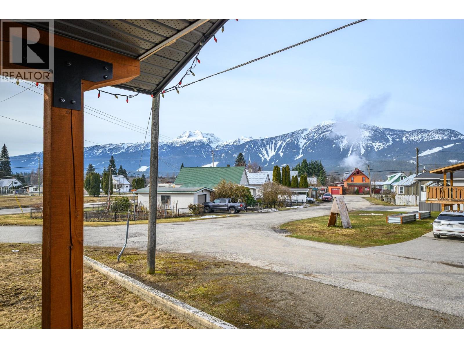331 Sibbald Street, Revelstoke, British Columbia  V0E 2S0 - Photo 5 - 10380289