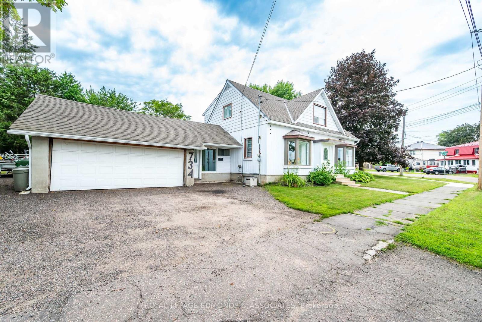 734 Front Street, Pembroke, Ontario  K8A 6J6 - Photo 2 - X13659678