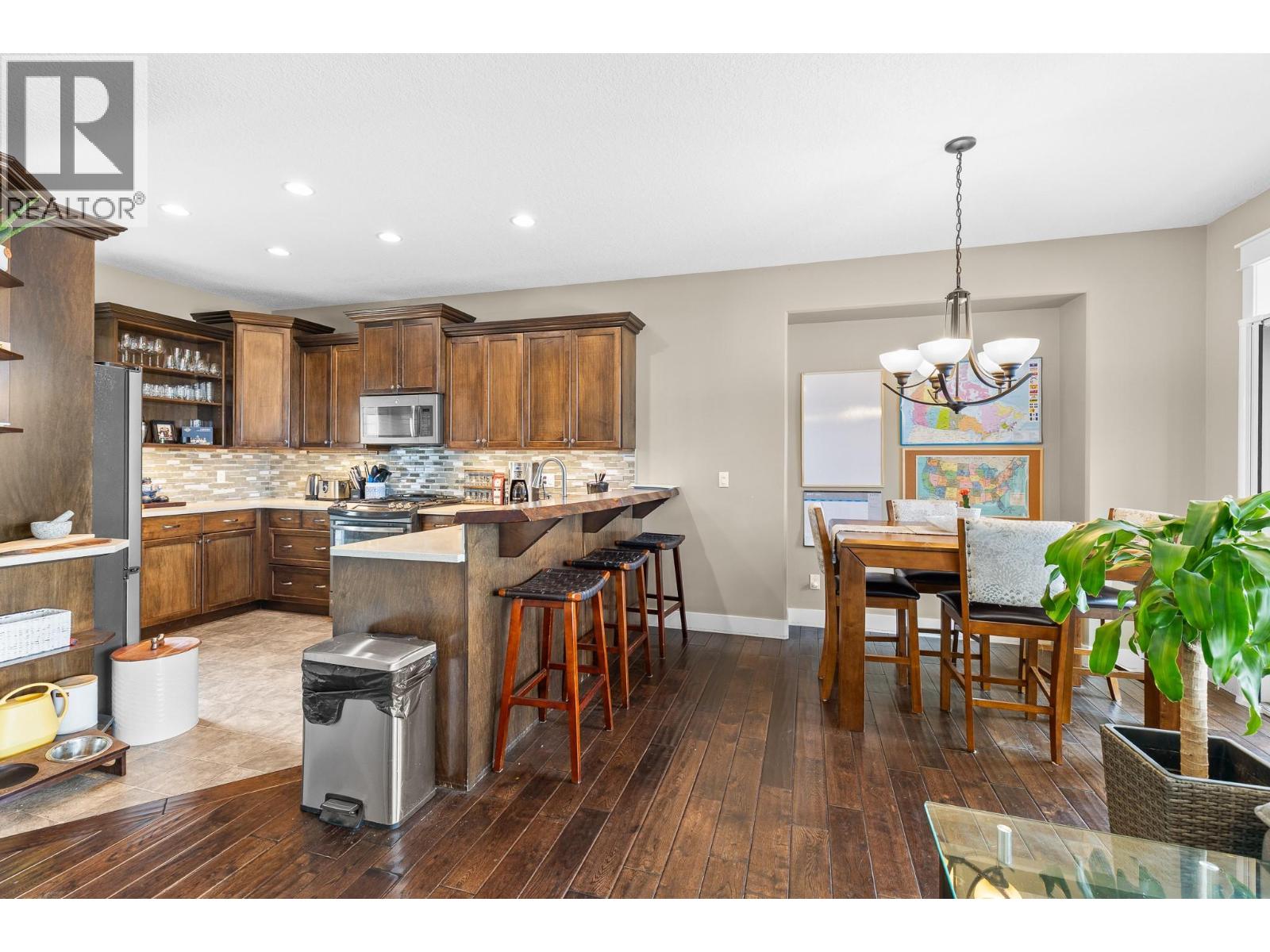 6555 Blackcomb Place, Vernon, British Columbia   - Photo 8 - 10387720