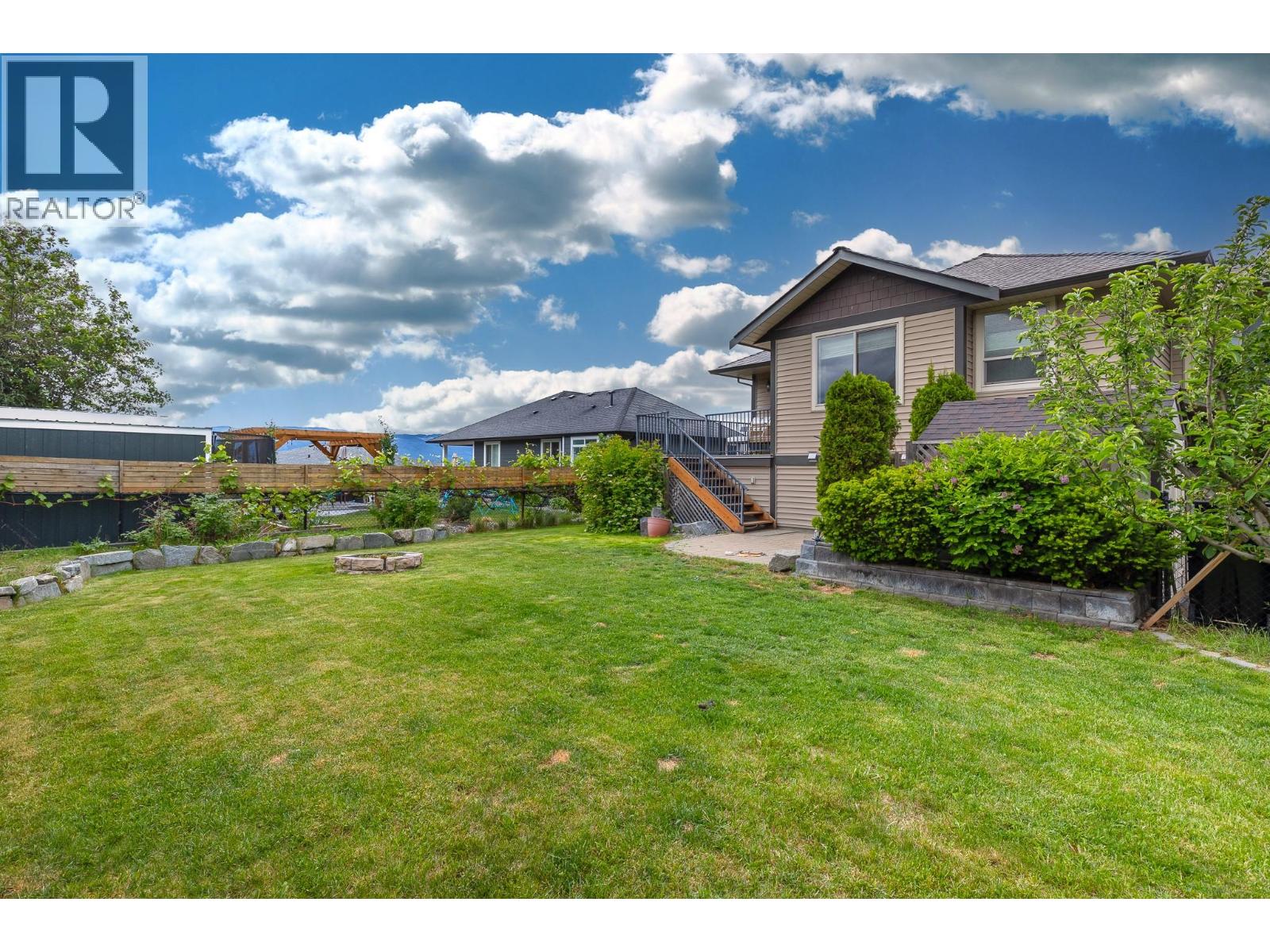 6555 Blackcomb Place, Vernon, British Columbia   - Photo 88 - 10387720