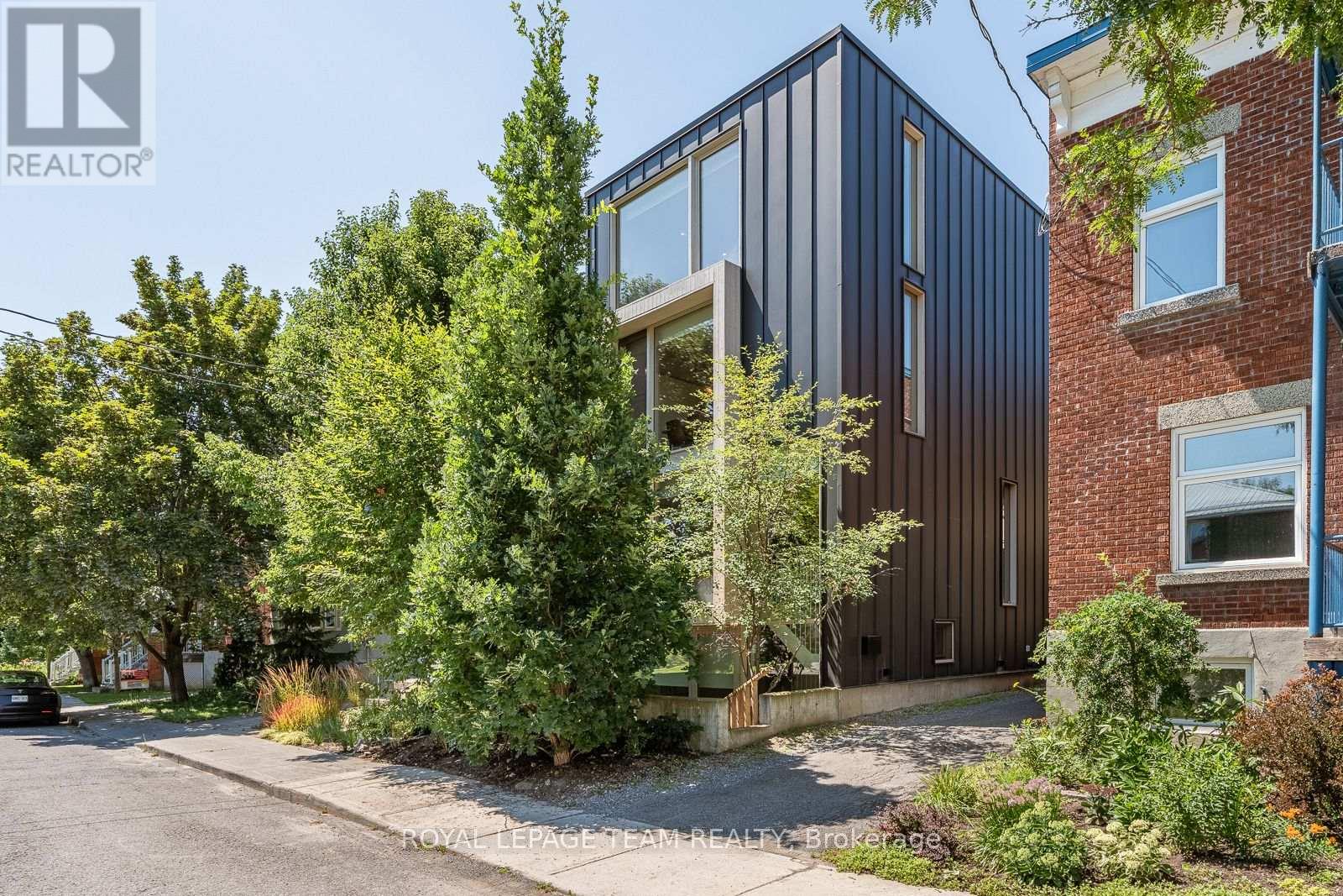 2 - 142 IVY CRESCENT, Ottawa, Ontario