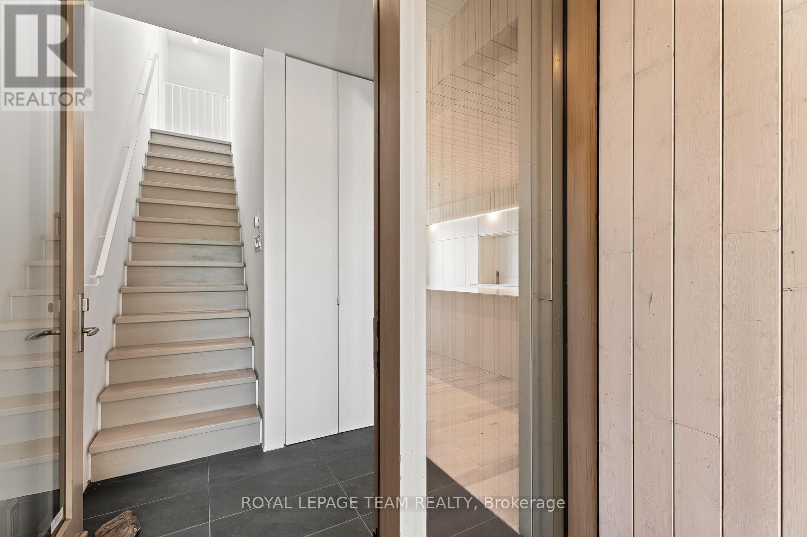 2 - 142 Ivy Crescent, Ottawa, Ontario  K1M 1X6 - Photo 28 - X13659686