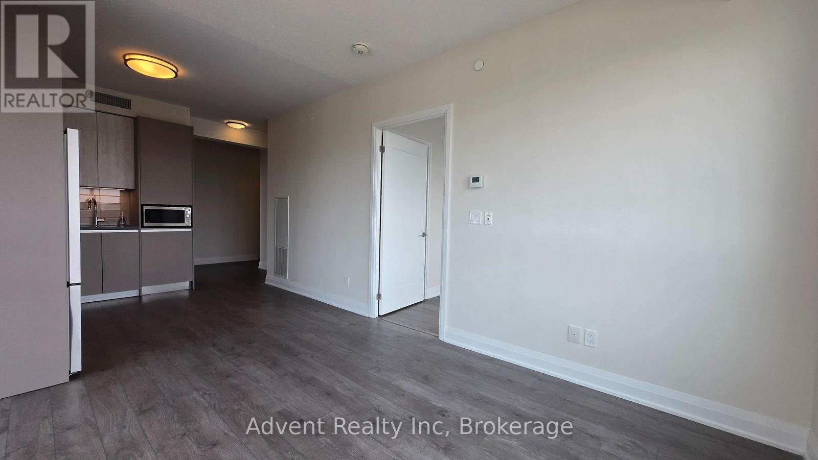 602 - 398 Highway 7 Avenue E, Richmond Hill (Doncrest), Ontario  L4B 0G6 - Photo 3 - N13659504