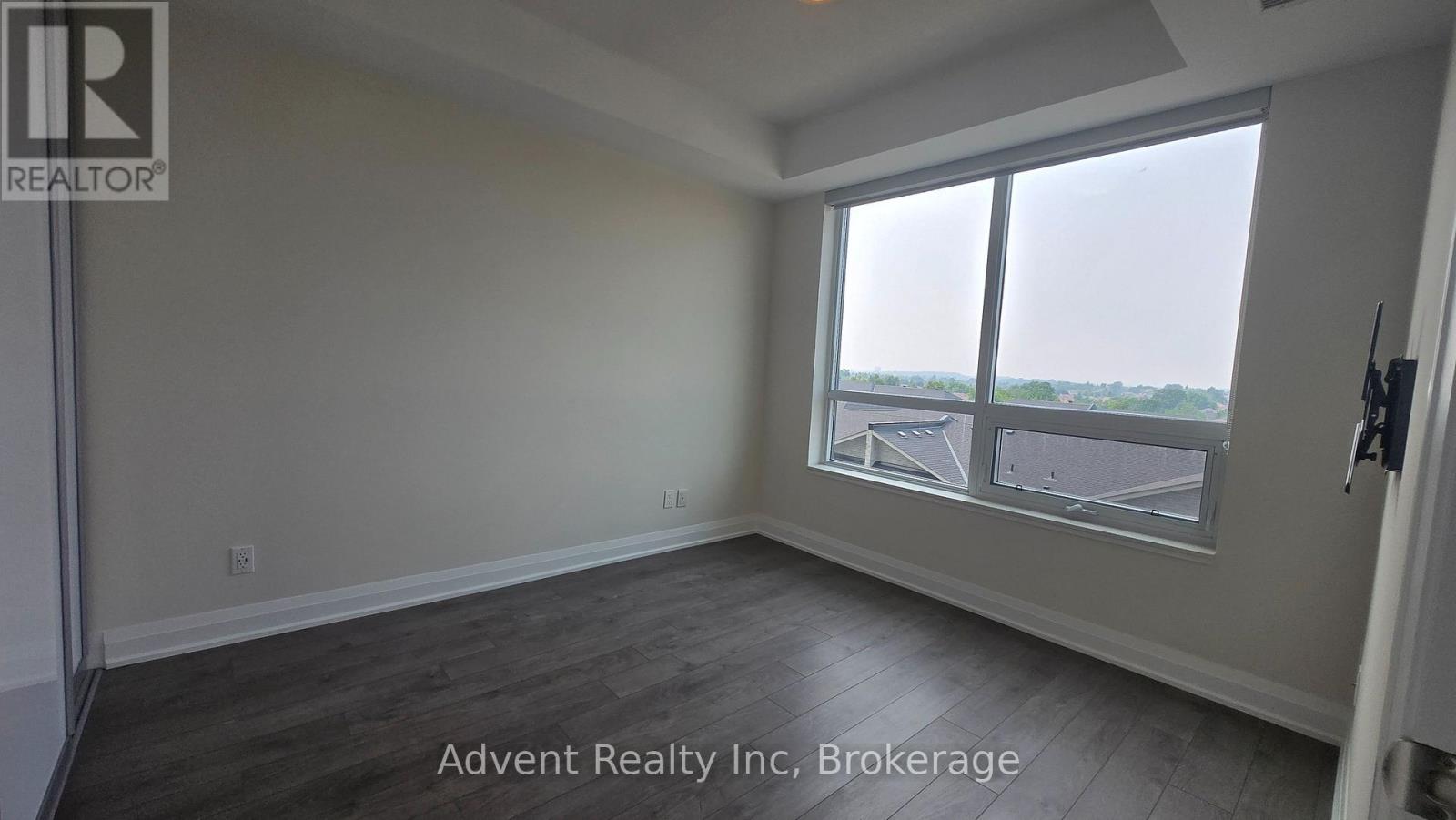 602 - 398 Highway 7 Avenue E, Richmond Hill (Doncrest), Ontario  L4B 0G6 - Photo 6 - N13659504