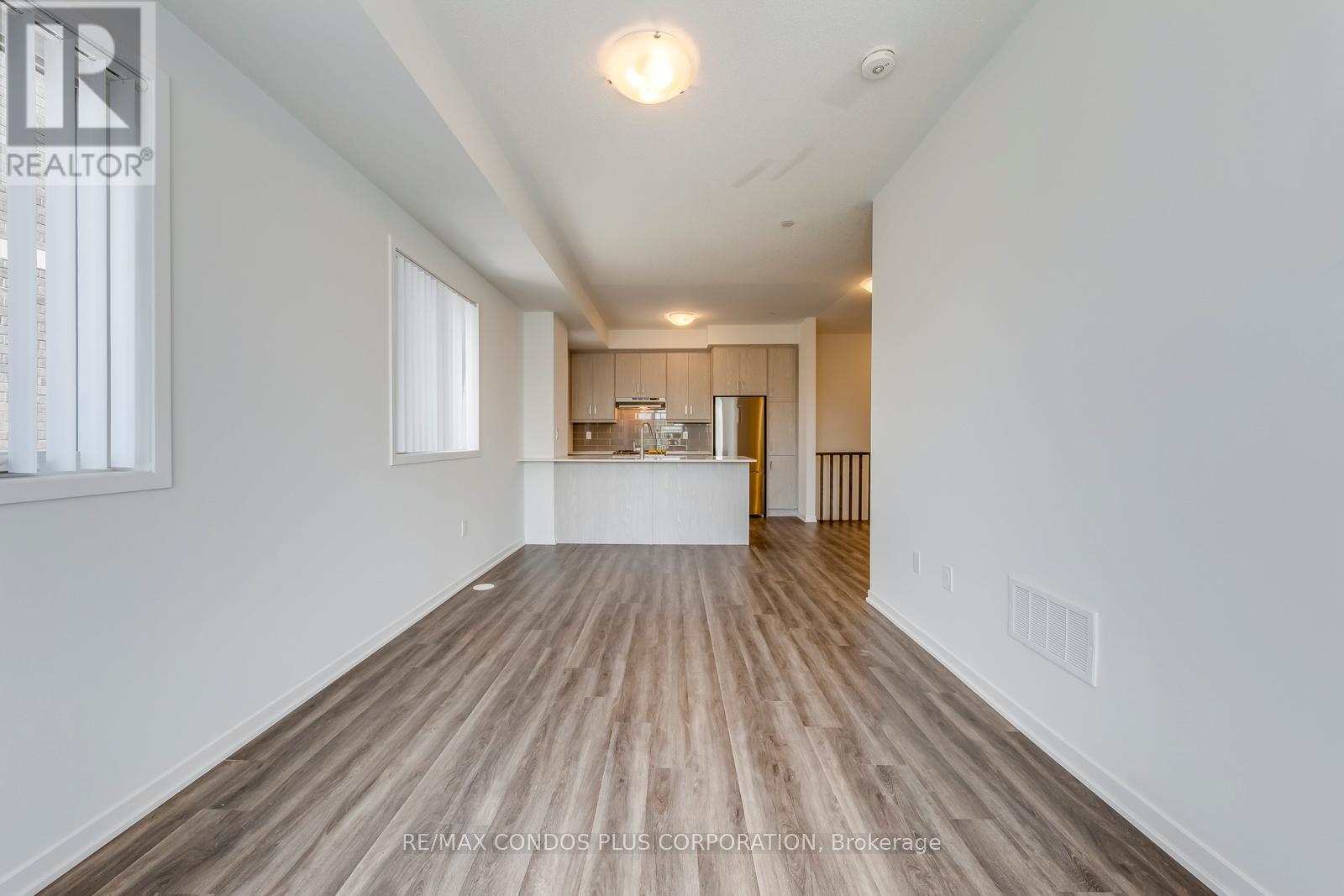 281 - 140 Honeycrisp Crescent, Vaughan, Ontario  L4K 0N7 - Photo 4 - N13659612