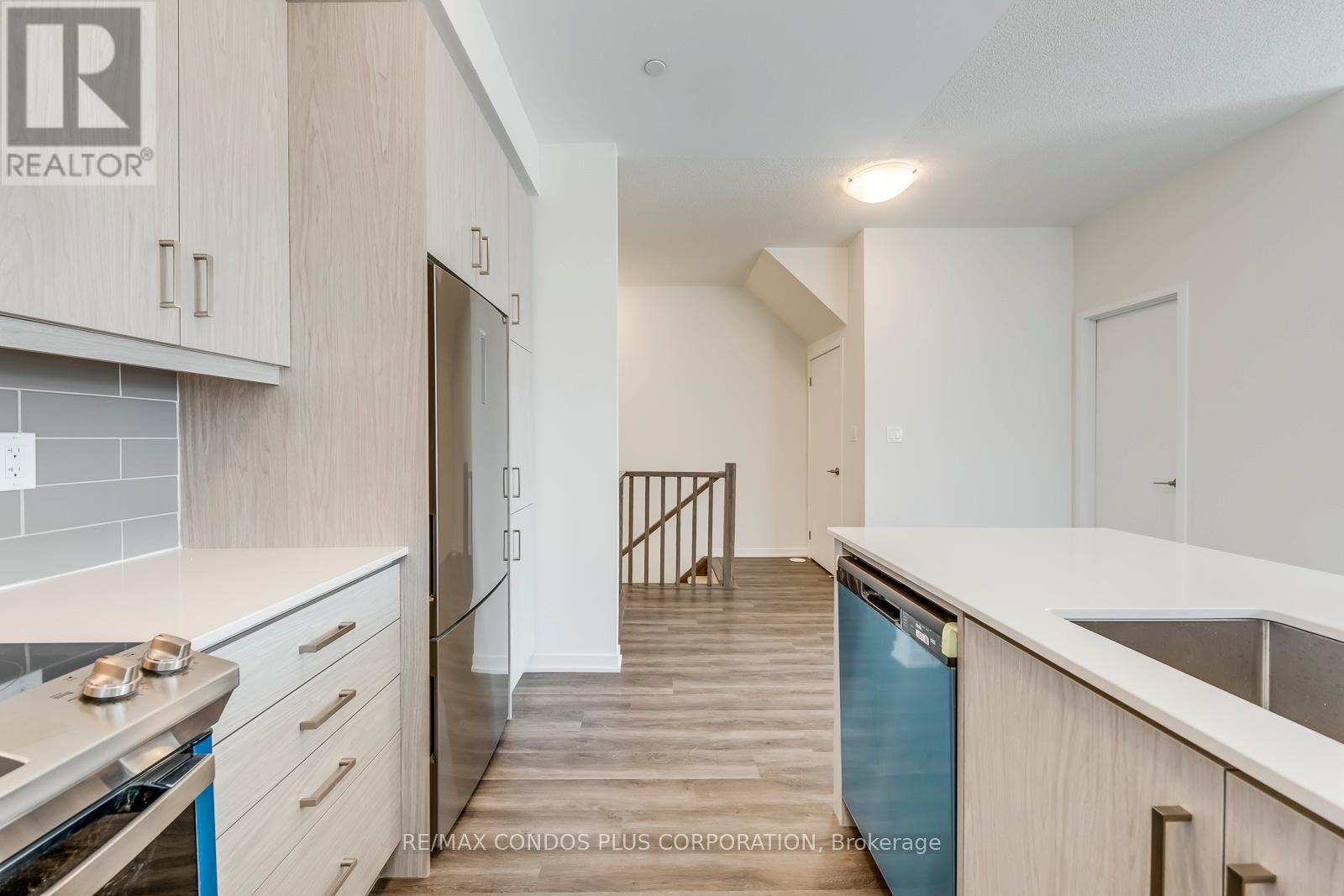 281 - 140 Honeycrisp Crescent, Vaughan, Ontario  L4K 0N7 - Photo 8 - N13659612