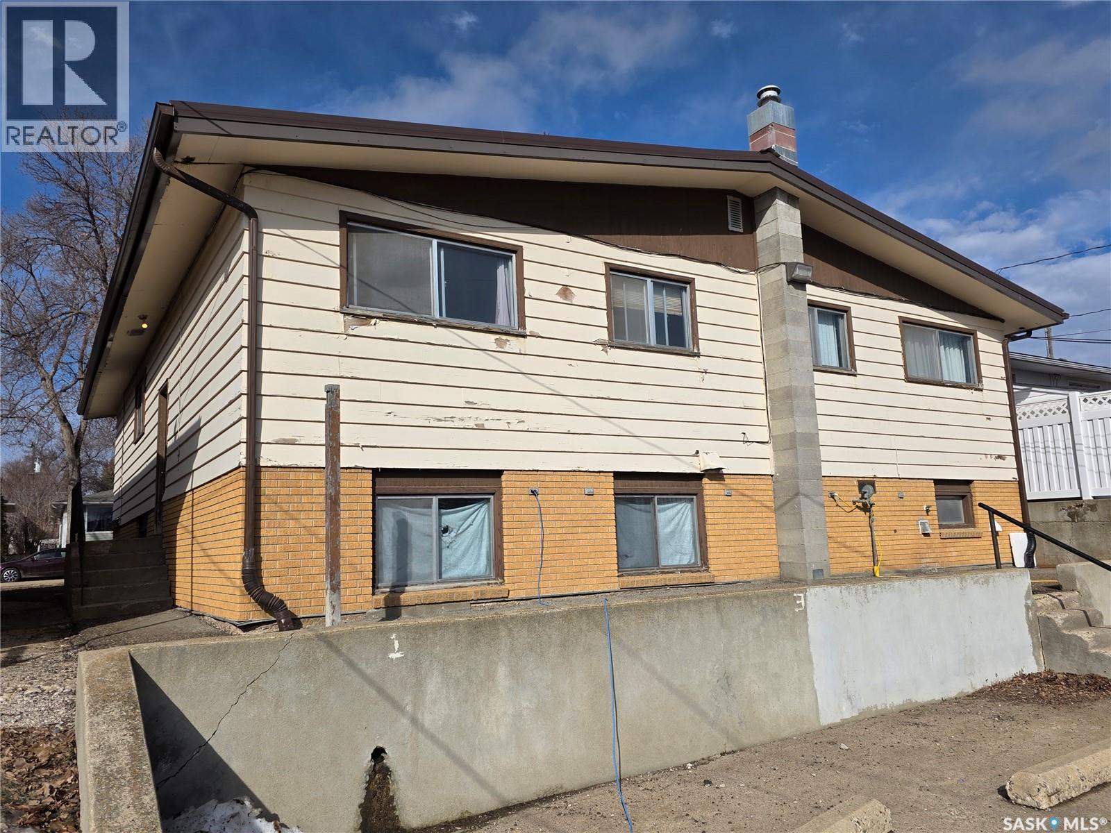 459 6th Avenue Nw, Swift Current, Saskatchewan  S9H 0Y2 - Photo 5 - SK045176