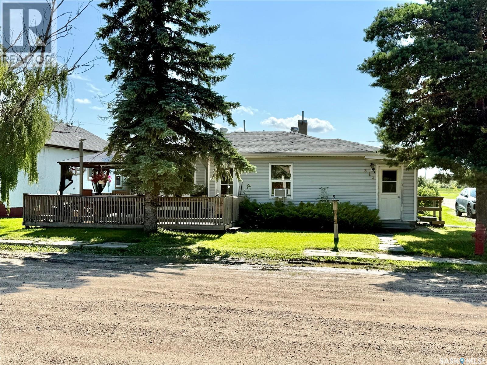315 3rd Avenue W, Debden, Saskatchewan  S0J 0S0 - Photo 24 - SK045131