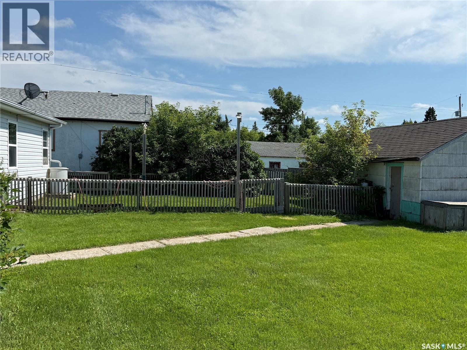 315 3rd Avenue W, Debden, Saskatchewan  S0J 0S0 - Photo 28 - SK045131